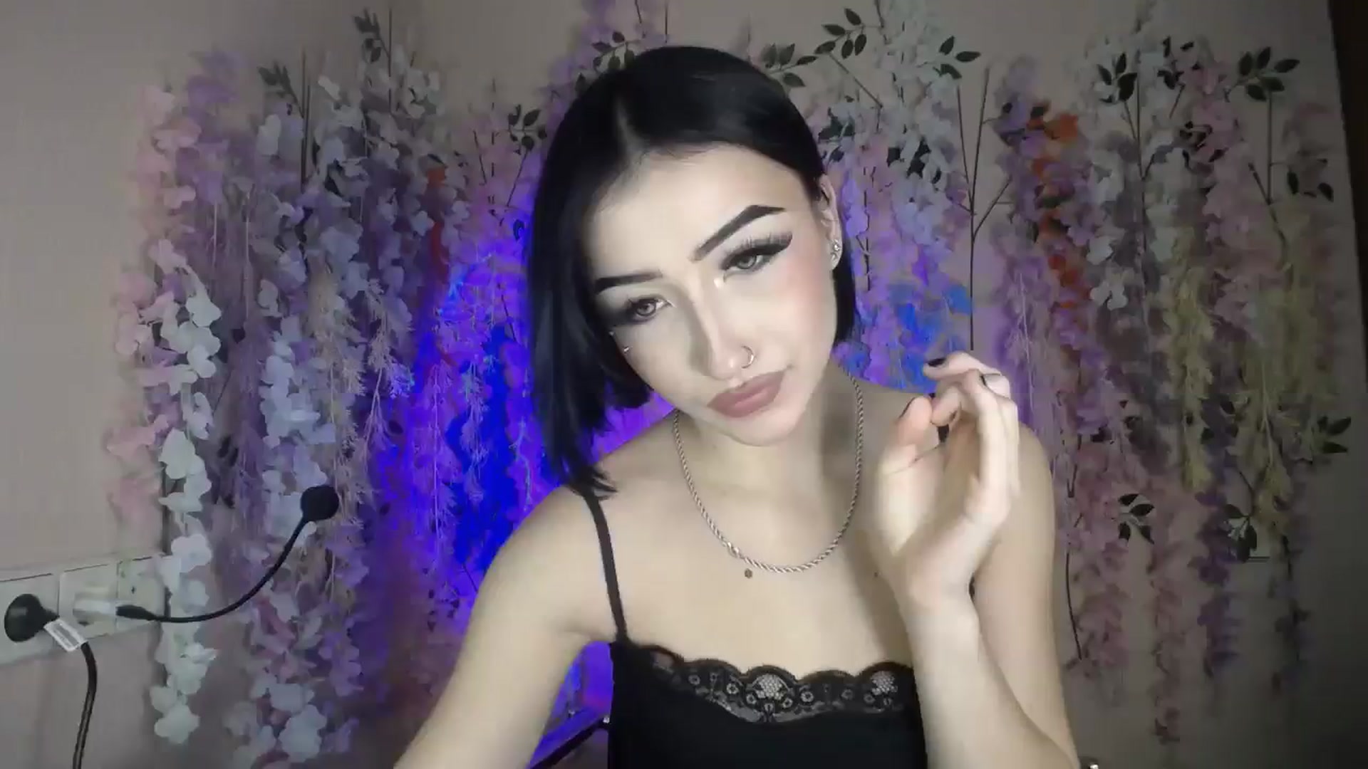 Gallery image thumbnail from Young_Evil's myfreecams stream on, 01/02/2026, 19:01 image 19 of 20