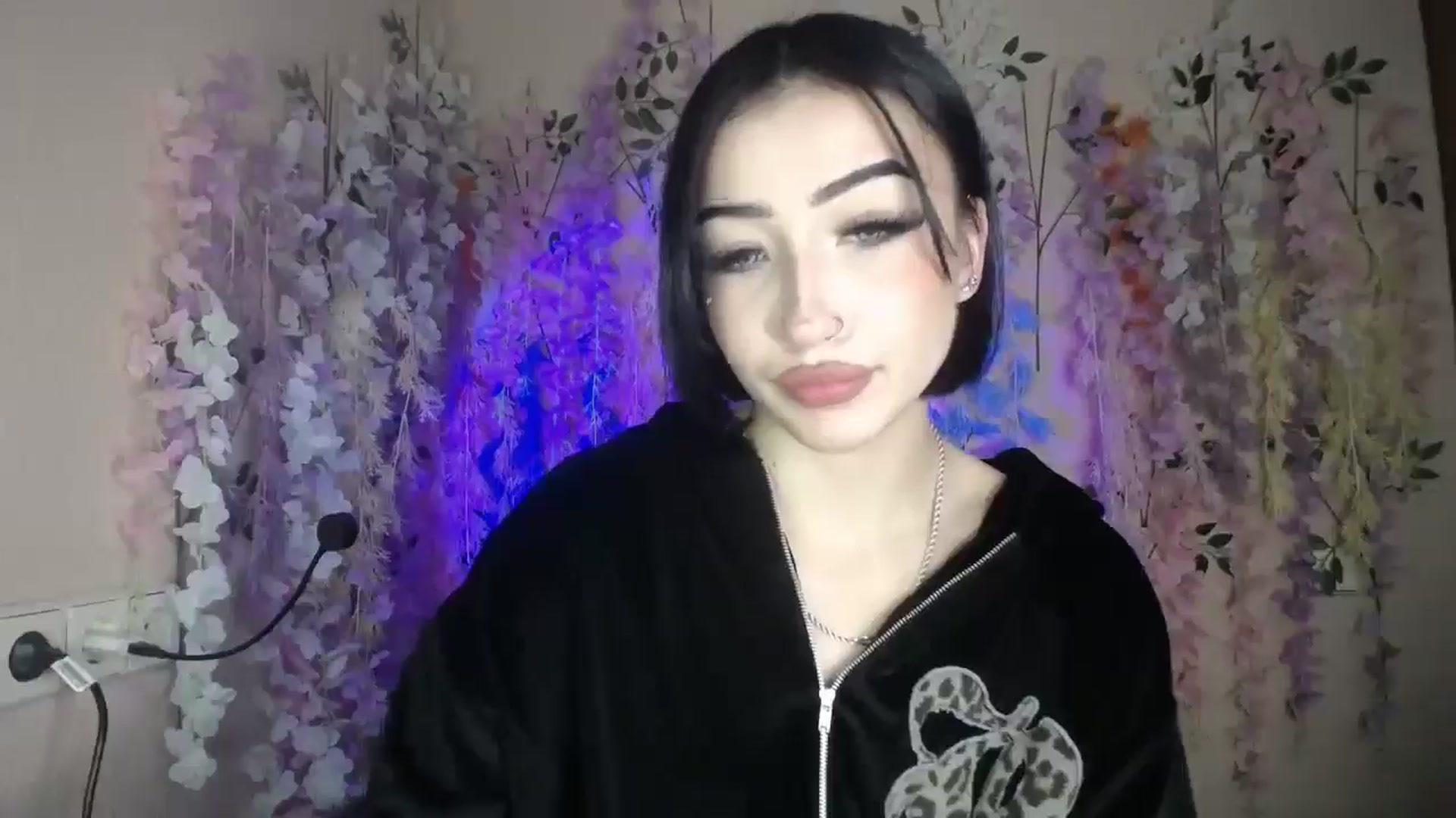 Gallery image thumbnail from Young_Evil's myfreecams stream on, 01/02/2026, 19:01 image 2 of 20