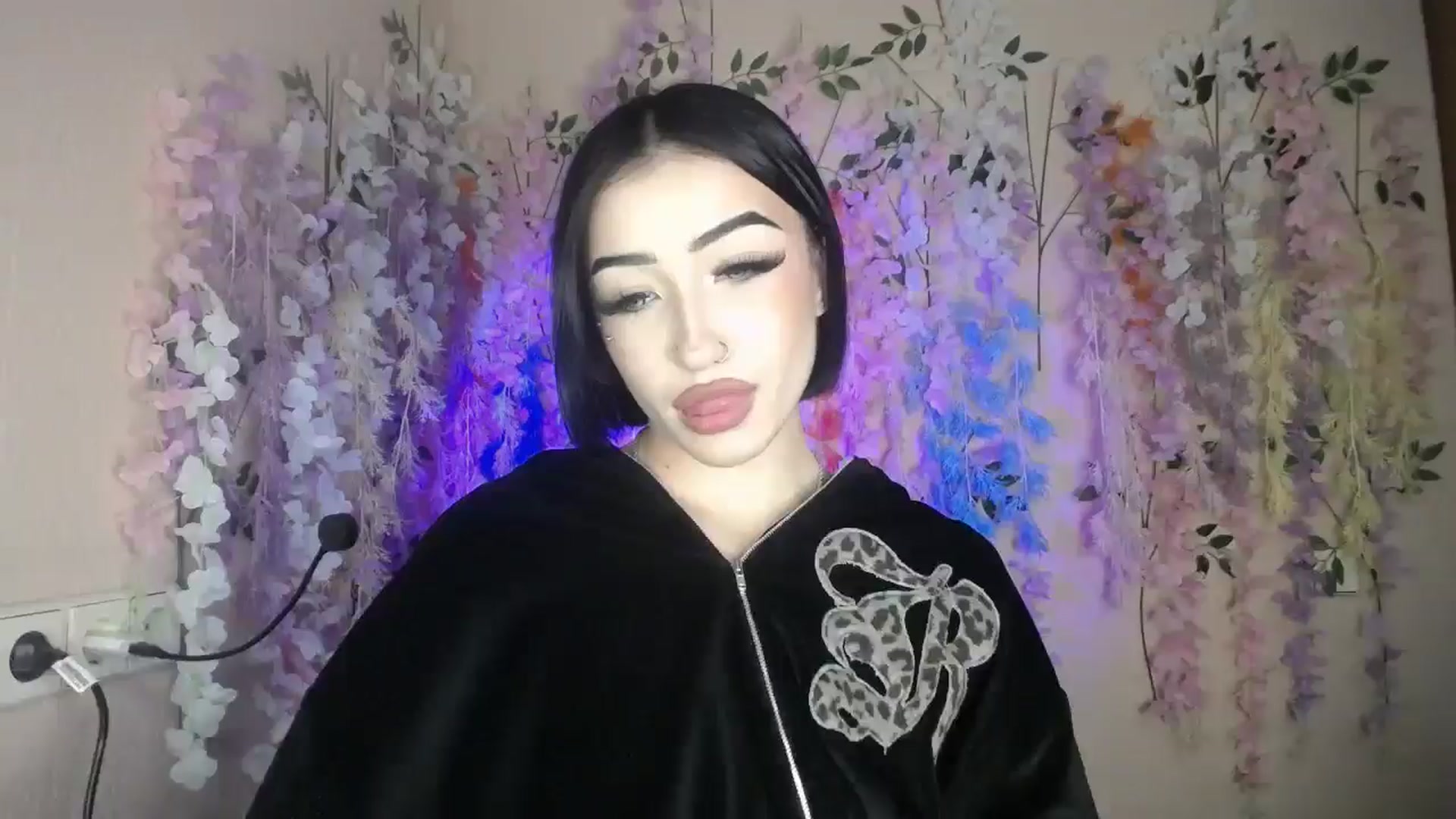 Gallery image thumbnail from Young_Evil's myfreecams stream on, 01/02/2026, 19:01 image 7 of 20