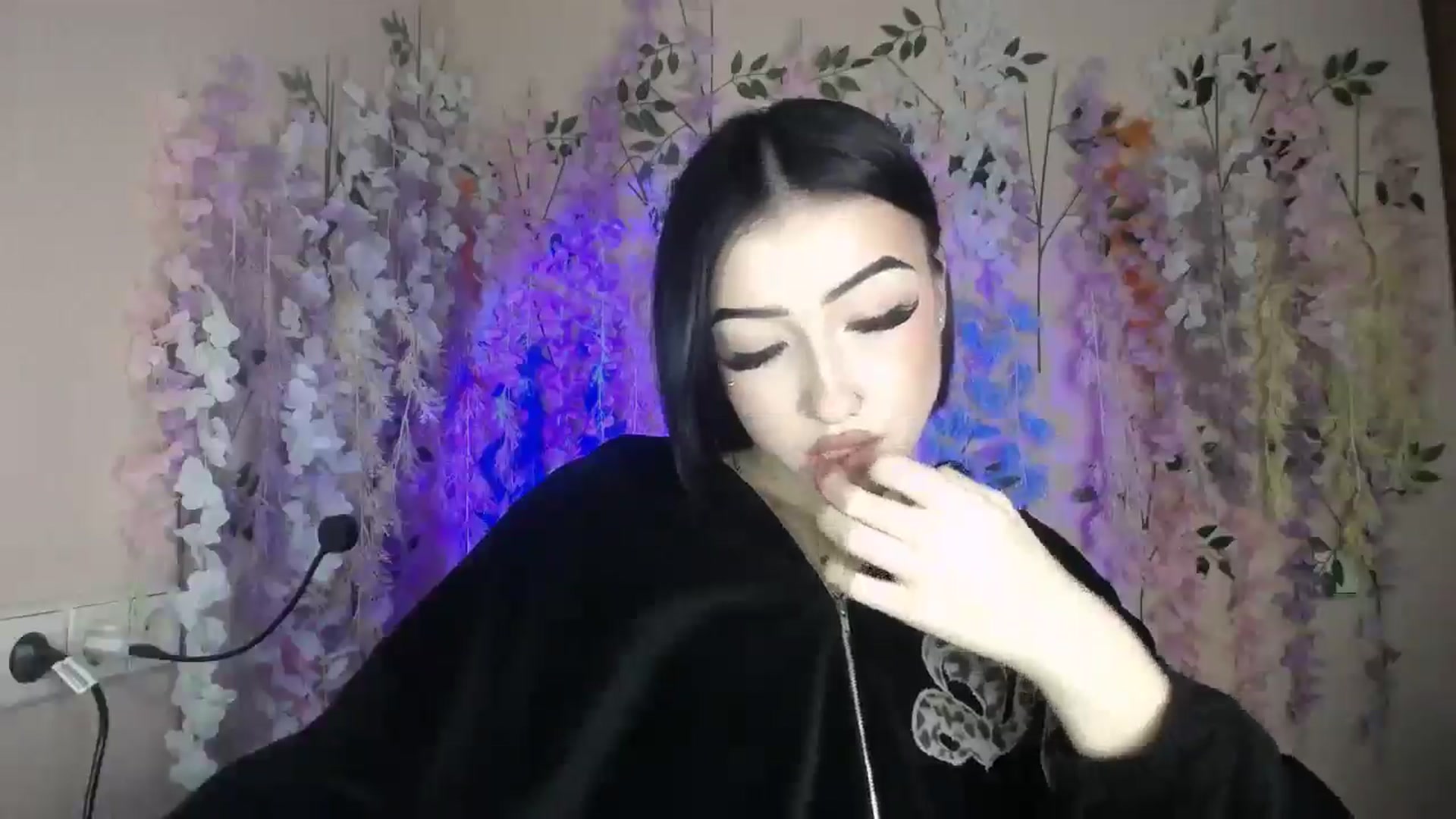 Gallery image thumbnail from Young_Evil's myfreecams stream on, 01/02/2026, 19:01 image 11 of 20