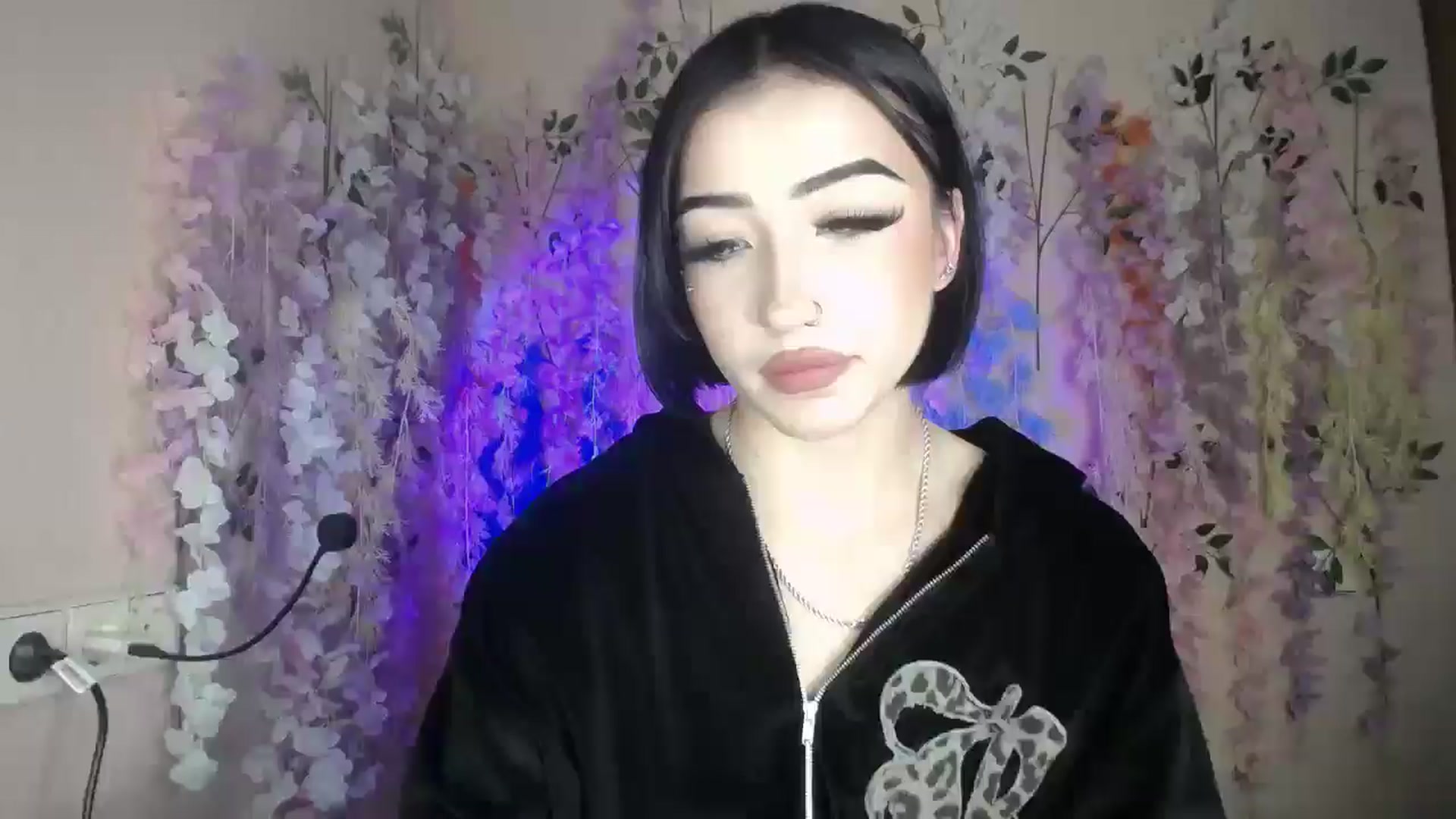 Gallery image thumbnail from Young_Evil's myfreecams stream on, 01/02/2026, 19:01 image 1 of 20