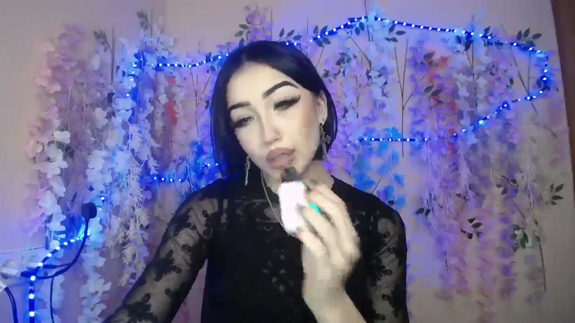 Gallery image thumbnail from Young_Evil's myfreecams stream on, 01/03/2026, 12:30 image 15 of 20
