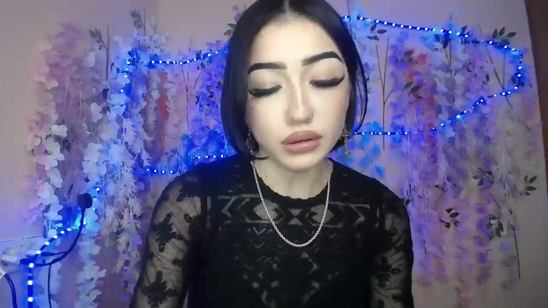 Gallery image thumbnail from Young_Evil's myfreecams stream on, 01/03/2026, 12:30 image 16 of 20
