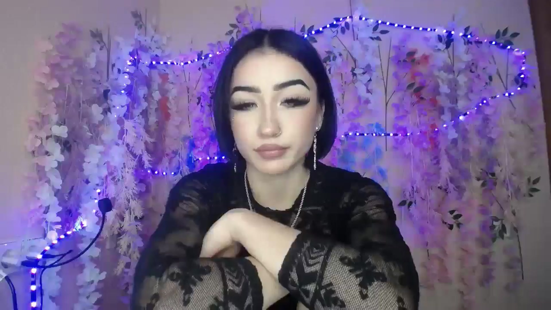 Gallery image thumbnail from Young_Evil's myfreecams stream on, 01/03/2026, 12:57 image 17 of 20