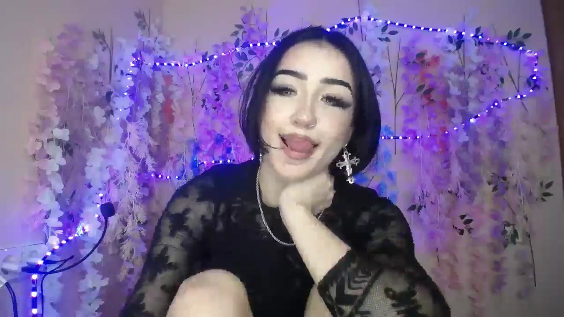 Gallery image thumbnail from Young_Evil's myfreecams stream on, 01/03/2026, 12:57 image 15 of 20