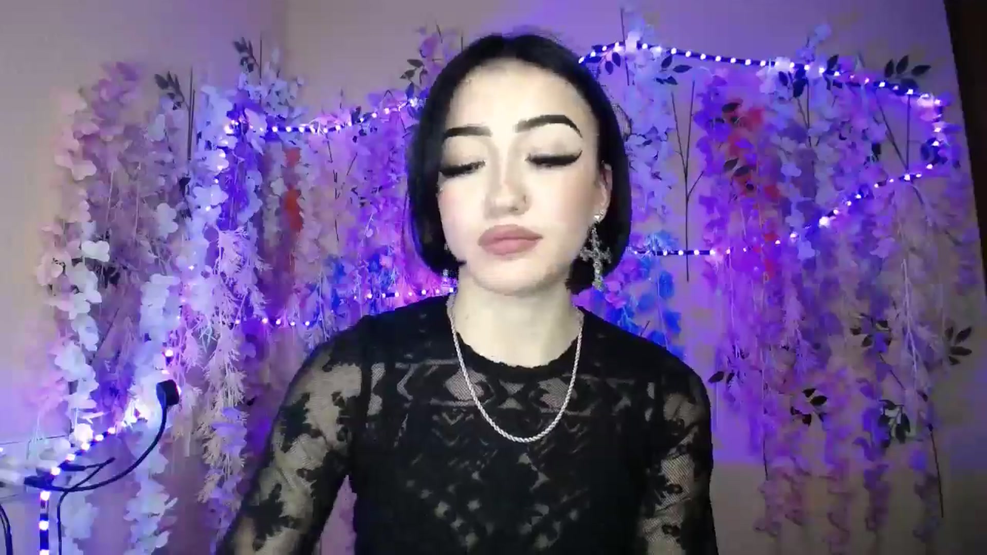 Gallery image thumbnail from Young_Evil's myfreecams stream on, 01/03/2026, 16:17 image 11 of 20