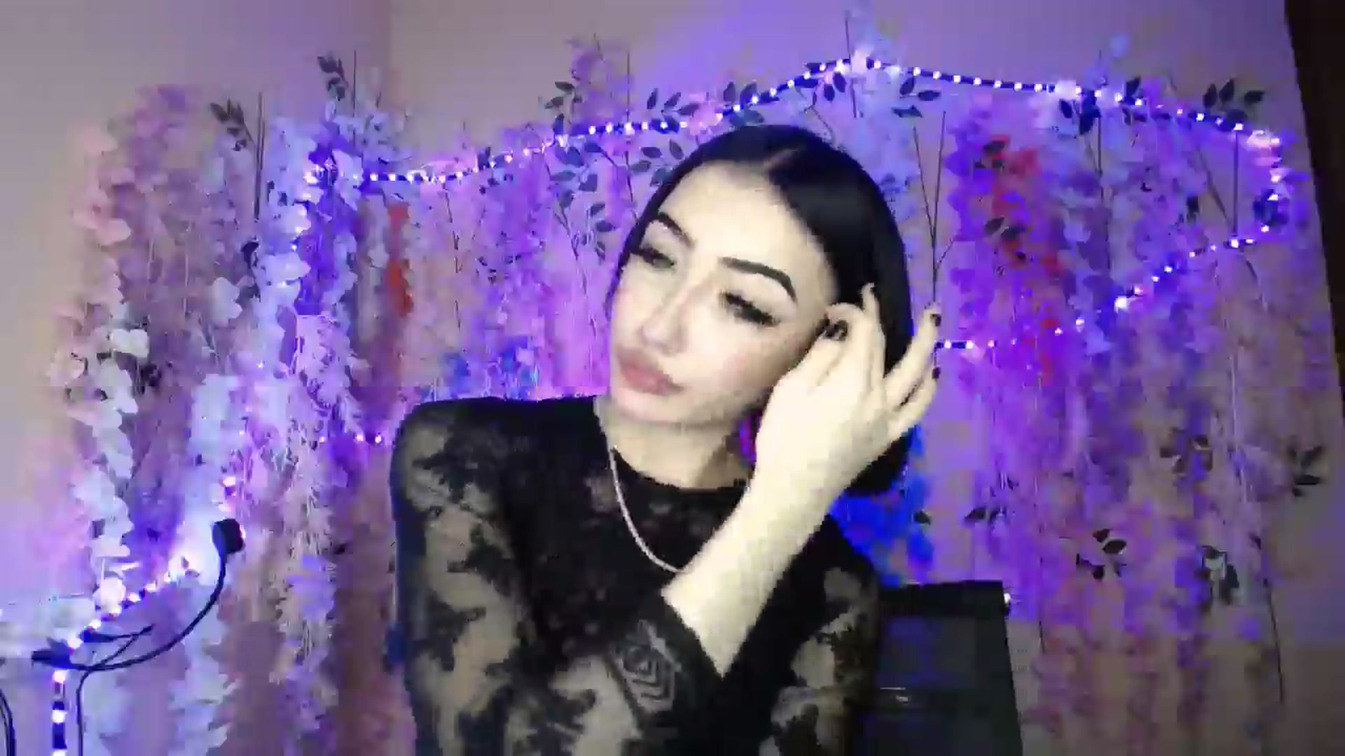 Gallery image thumbnail from Young_Evil's myfreecams stream on, 01/03/2026, 16:17 image 18 of 20