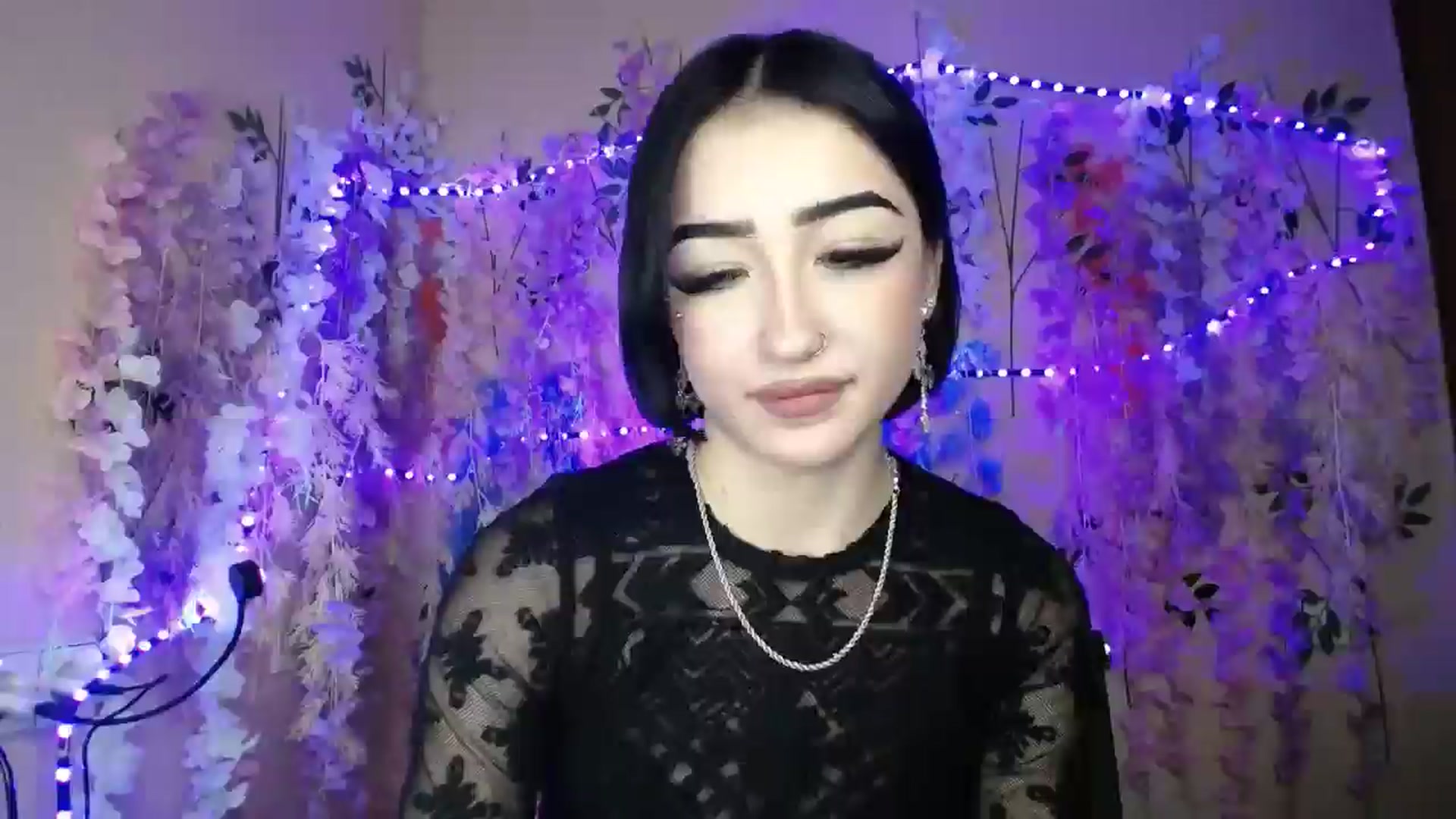 Gallery image thumbnail from Young_Evil's myfreecams stream on, 01/03/2026, 16:17 image 17 of 20