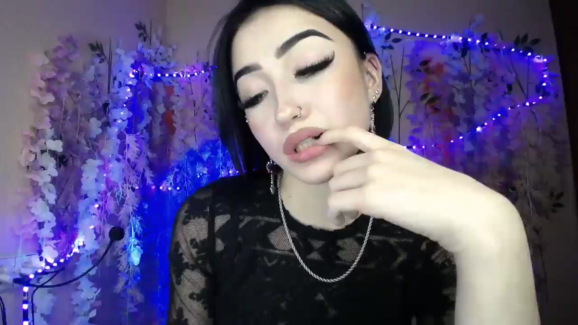 Gallery image thumbnail from Young_Evil's myfreecams stream on, 01/03/2026, 17:14 image 16 of 20