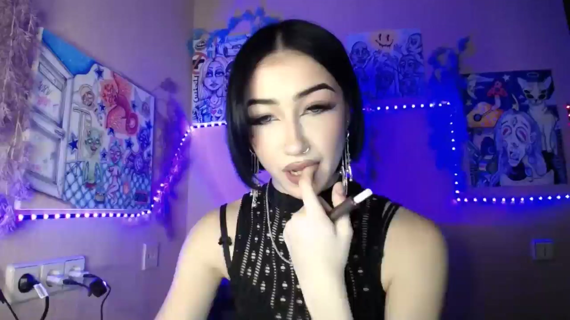 Gallery image thumbnail from Young_Evil's myfreecams stream on, 01/05/2026, 15:28 image 1 of 20