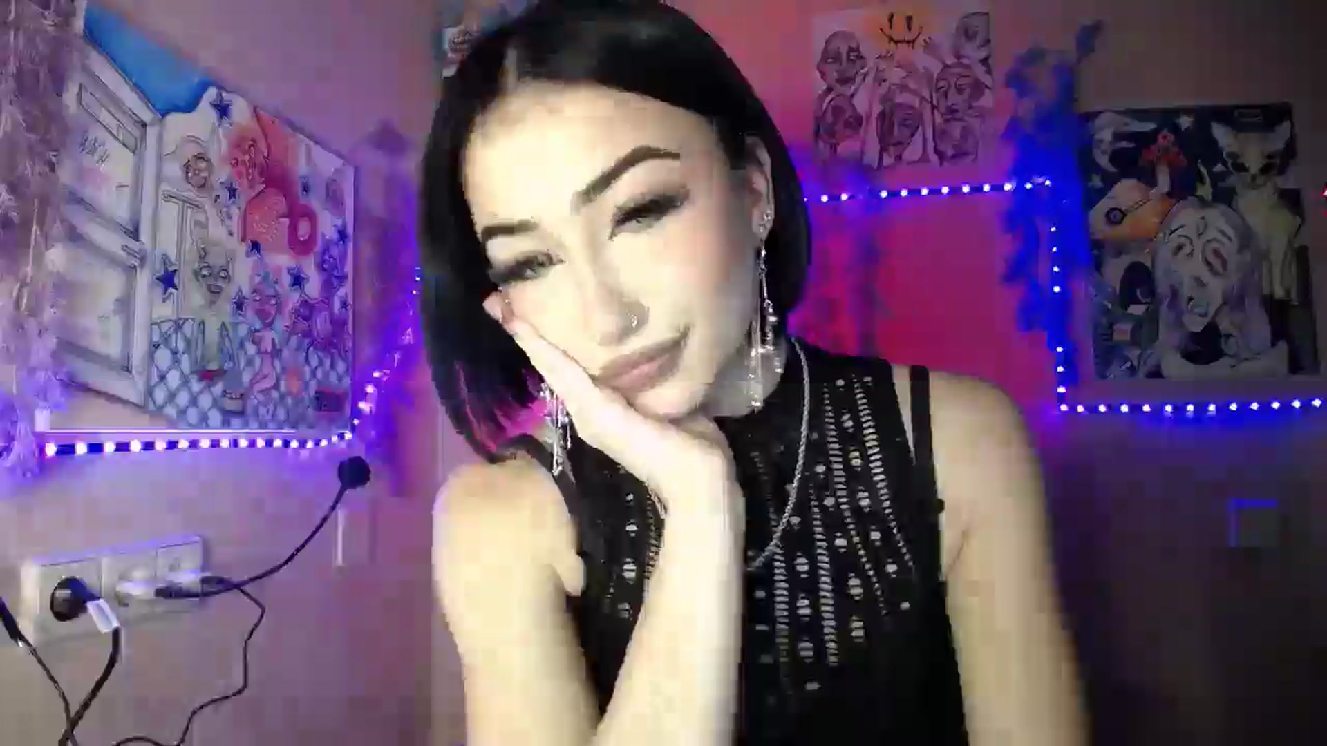 Gallery image thumbnail from Young_Evil's myfreecams stream on, 01/05/2026, 18:01 image 2 of 20