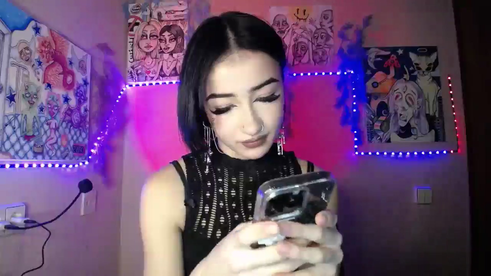 Gallery image thumbnail from Young_Evil's myfreecams stream on, 01/05/2026, 19:15 image 16 of 20