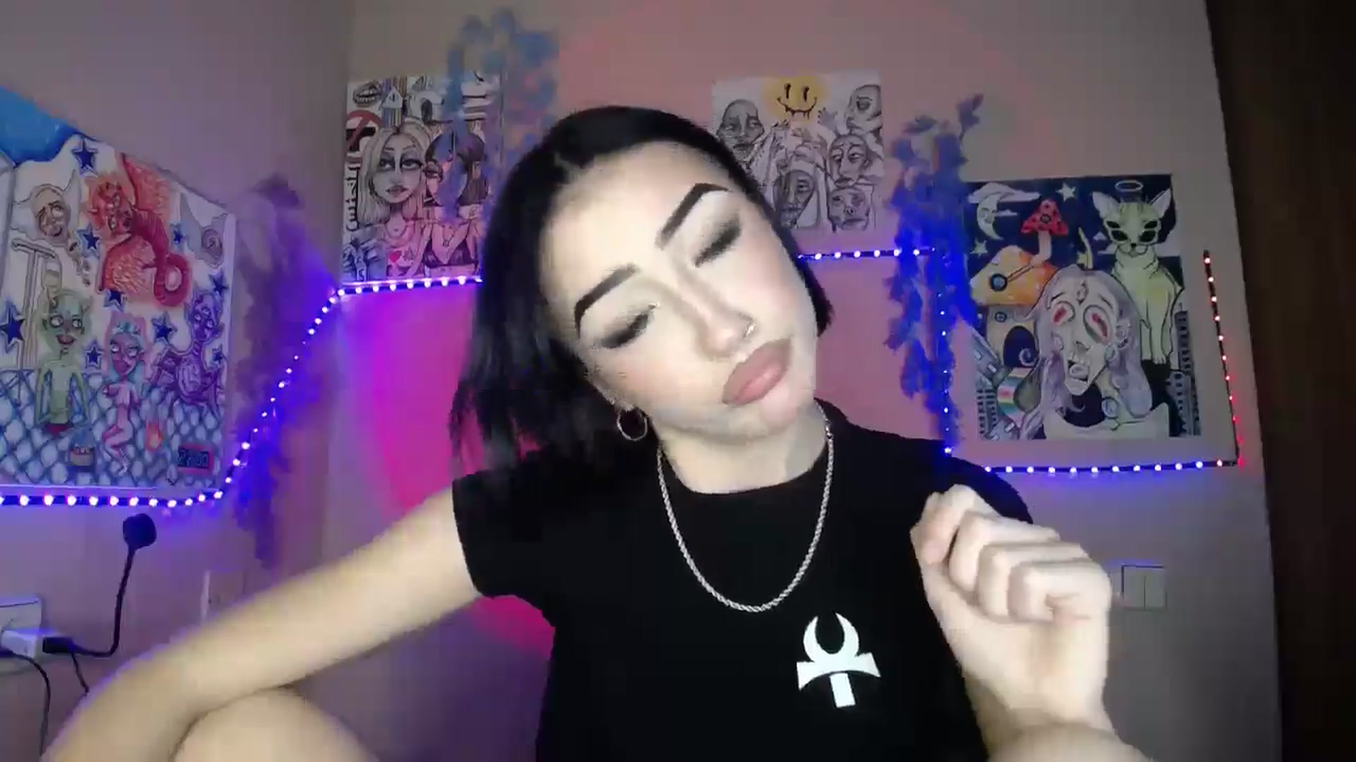 Gallery image thumbnail from Young_Evil's myfreecams stream on, 01/08/2026, 13:37 image 4 of 20