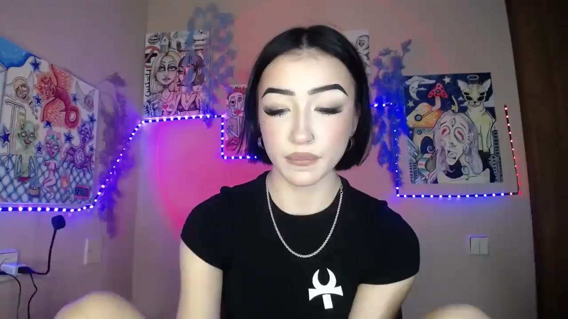 Gallery image thumbnail from Young_Evil's myfreecams stream on, 01/08/2026, 13:37 image 6 of 20