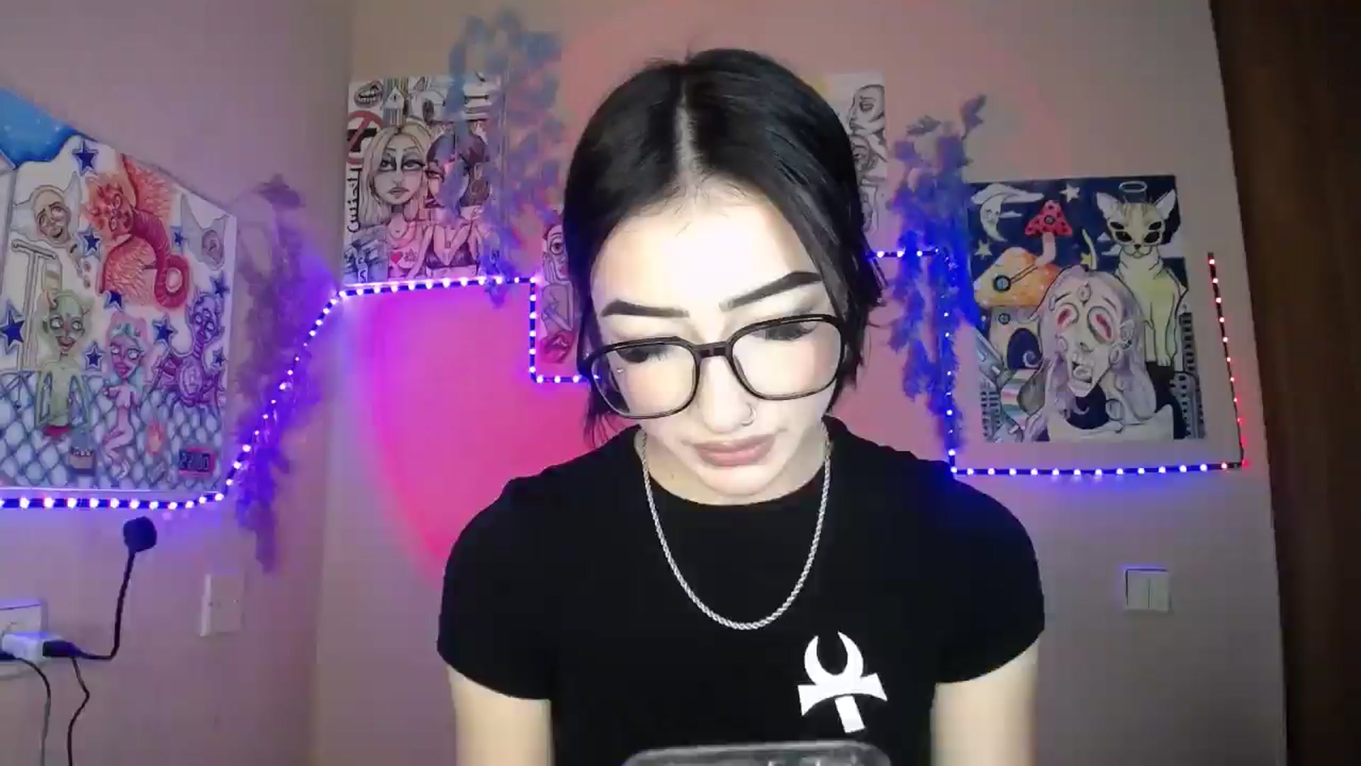 Gallery image thumbnail from Young_Evil's myfreecams stream on, 01/08/2026, 13:37 image 16 of 20