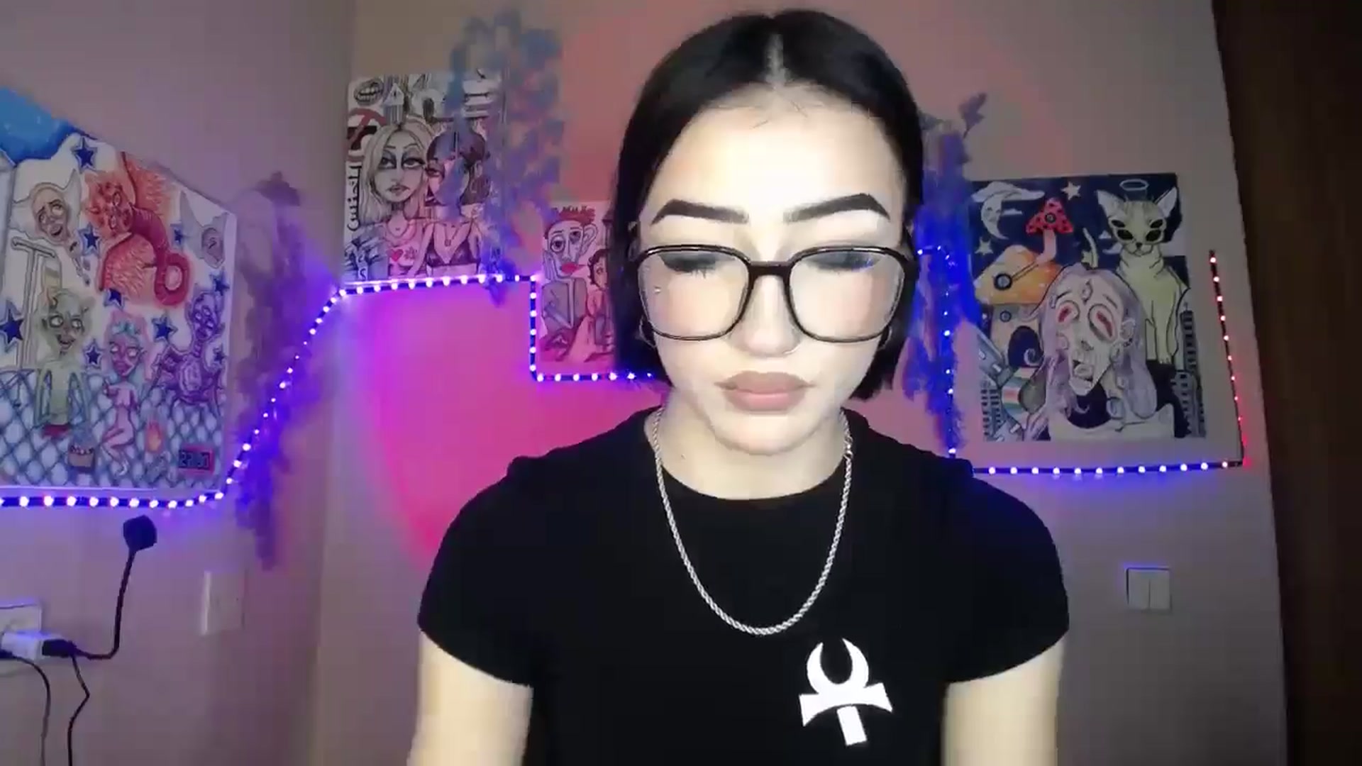 Gallery image thumbnail from Young_Evil's myfreecams stream on, 01/08/2026, 13:37 image 17 of 20