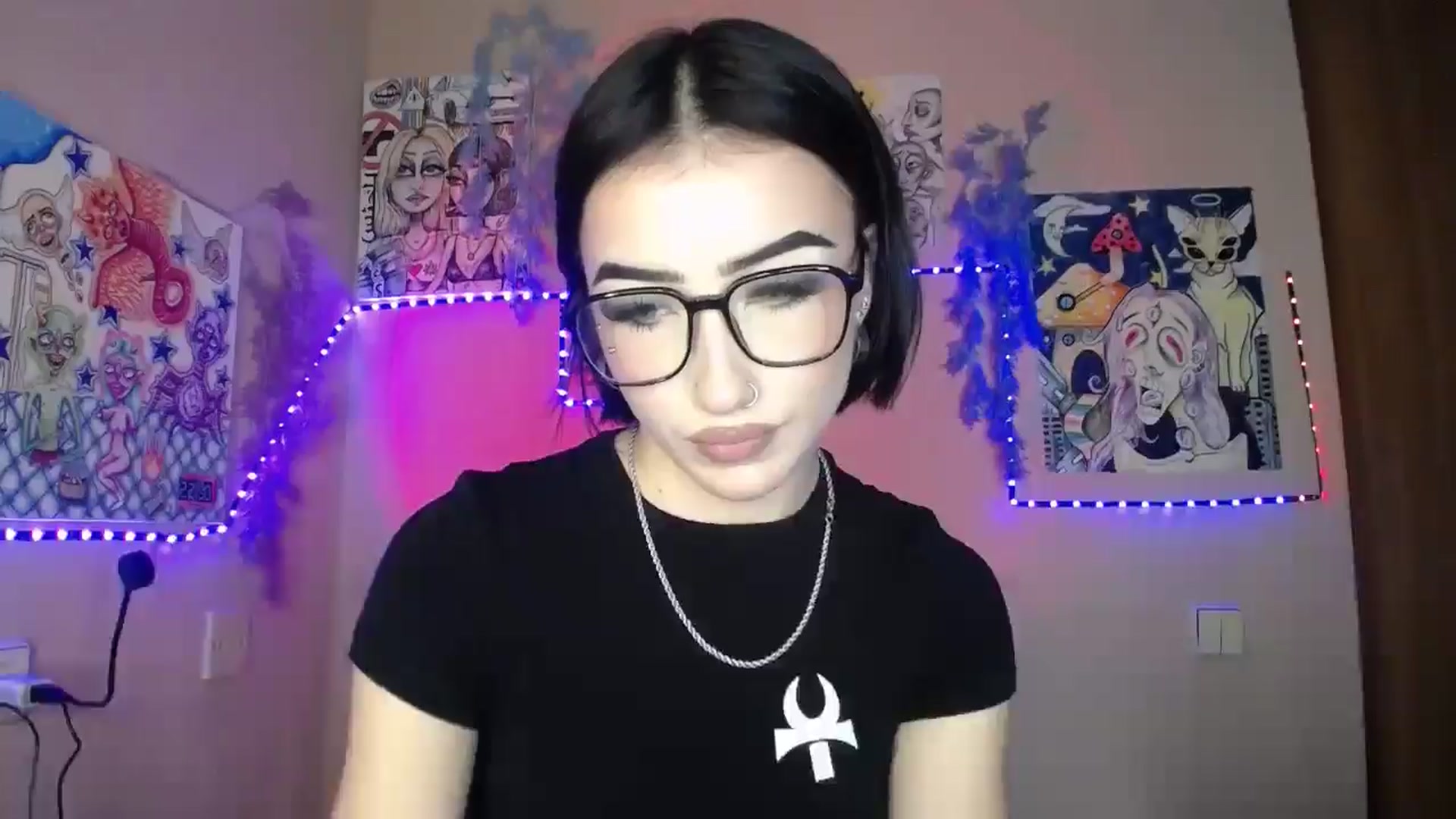 Gallery image thumbnail from Young_Evil's myfreecams stream on, 01/08/2026, 14:39 image 10 of 20