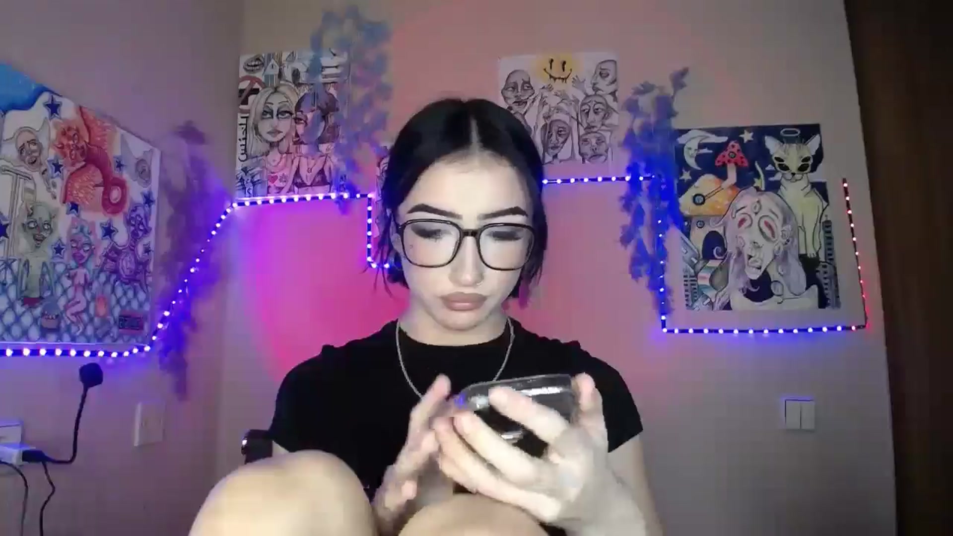 Gallery image thumbnail from Young_Evil's myfreecams stream on, 01/08/2026, 14:39 image 12 of 20