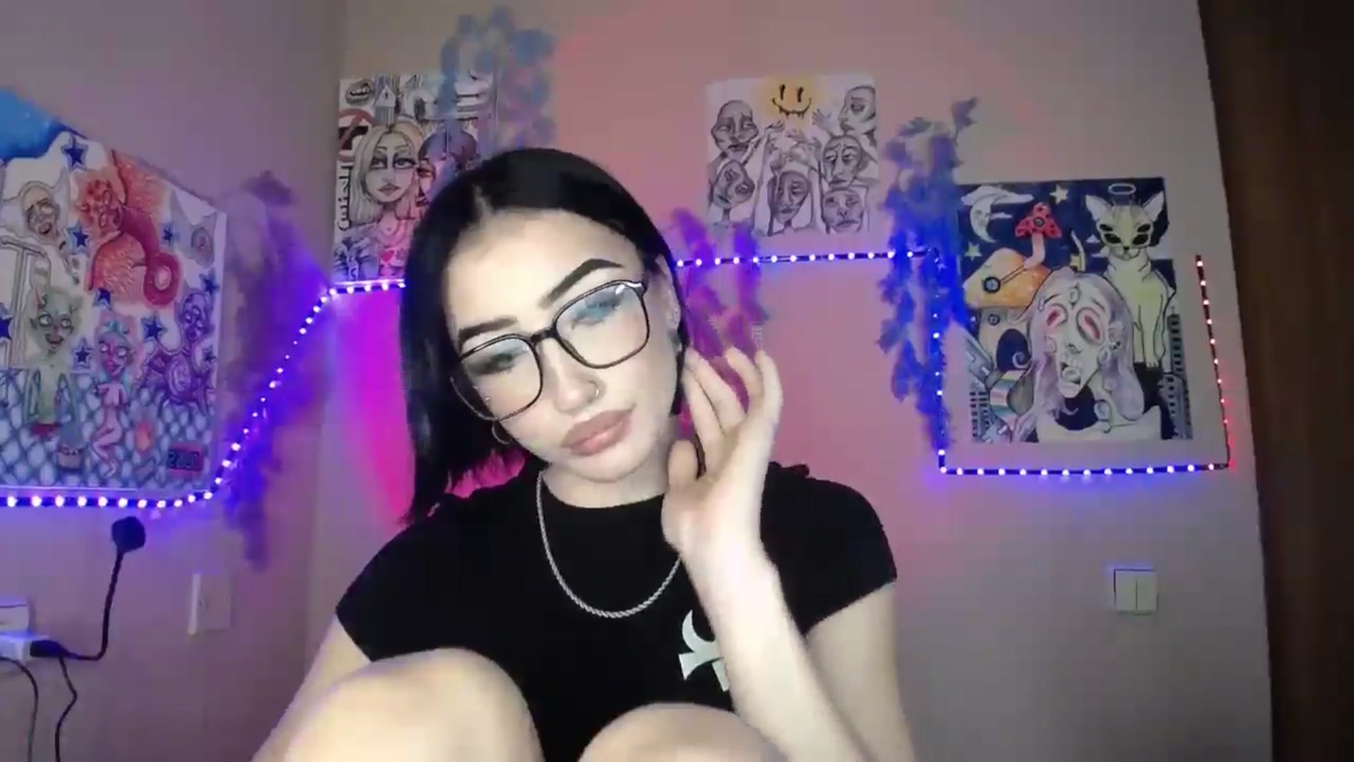 Gallery image thumbnail from Young_Evil's myfreecams stream on, 01/08/2026, 14:39 image 13 of 20