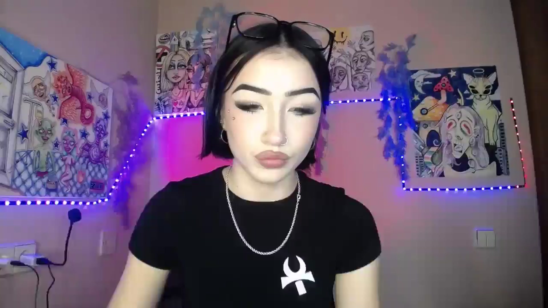 Gallery image thumbnail from Young_Evil's myfreecams stream on, 01/08/2026, 15:22 image 1 of 20