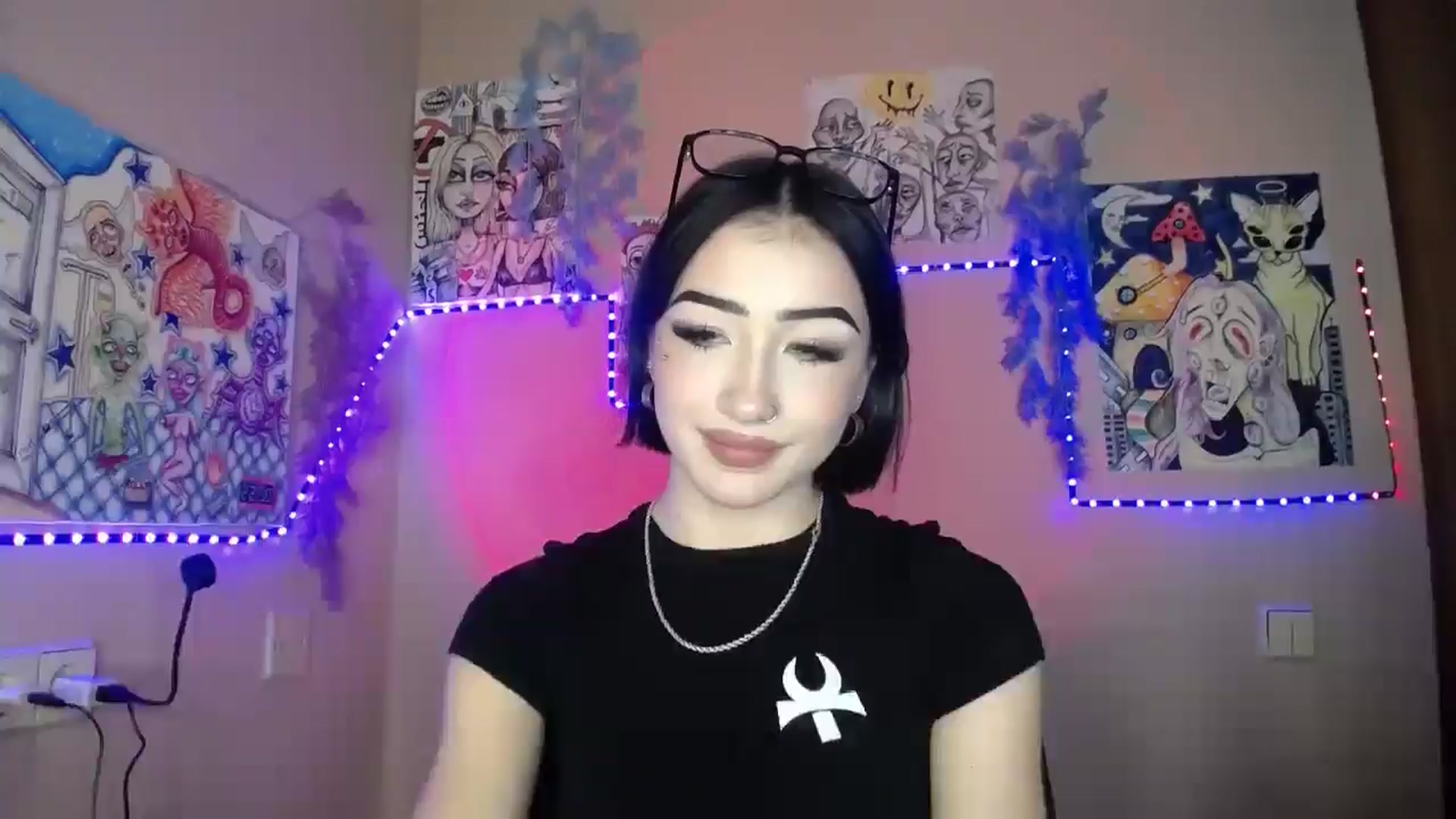 Gallery image thumbnail from Young_Evil's myfreecams stream on, 01/08/2026, 15:22 image 9 of 20