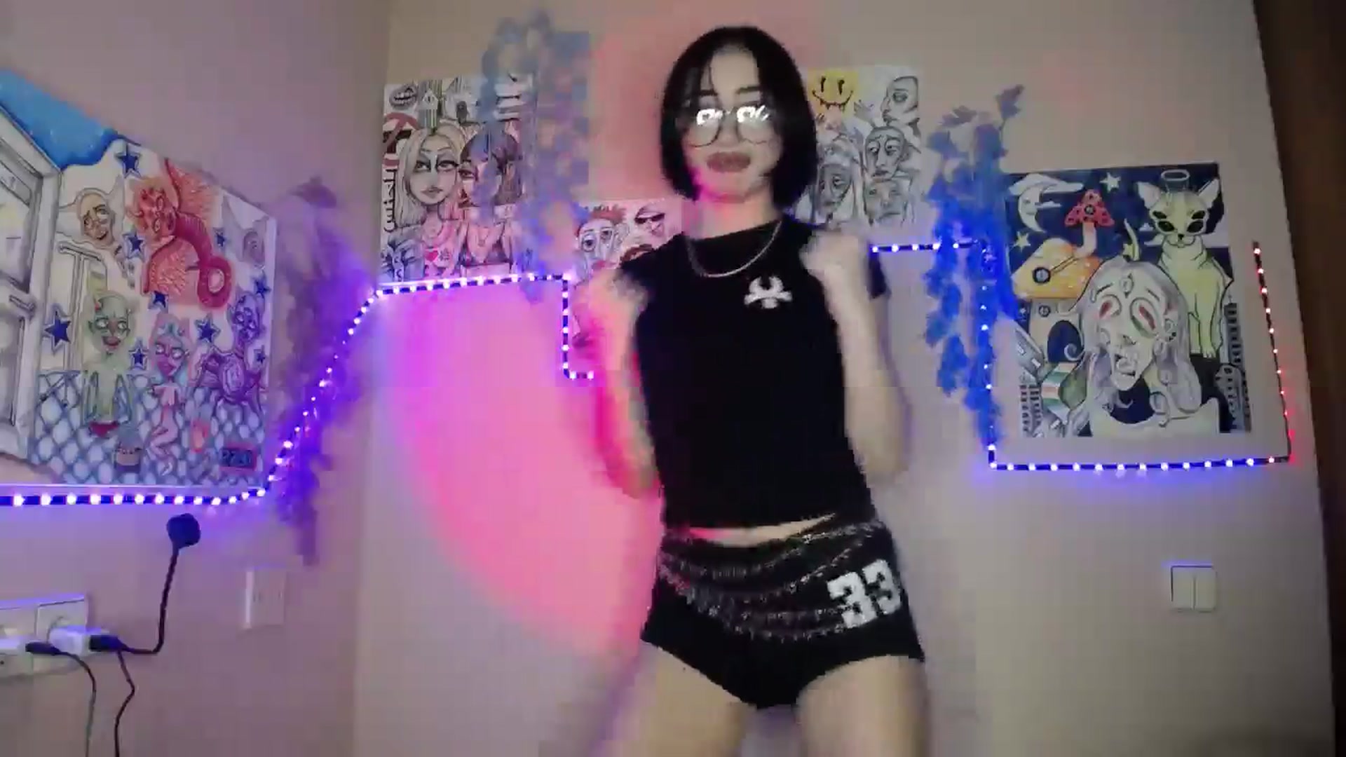 Gallery image thumbnail from Young_Evil's myfreecams stream on, 01/08/2026, 15:22 image 4 of 20