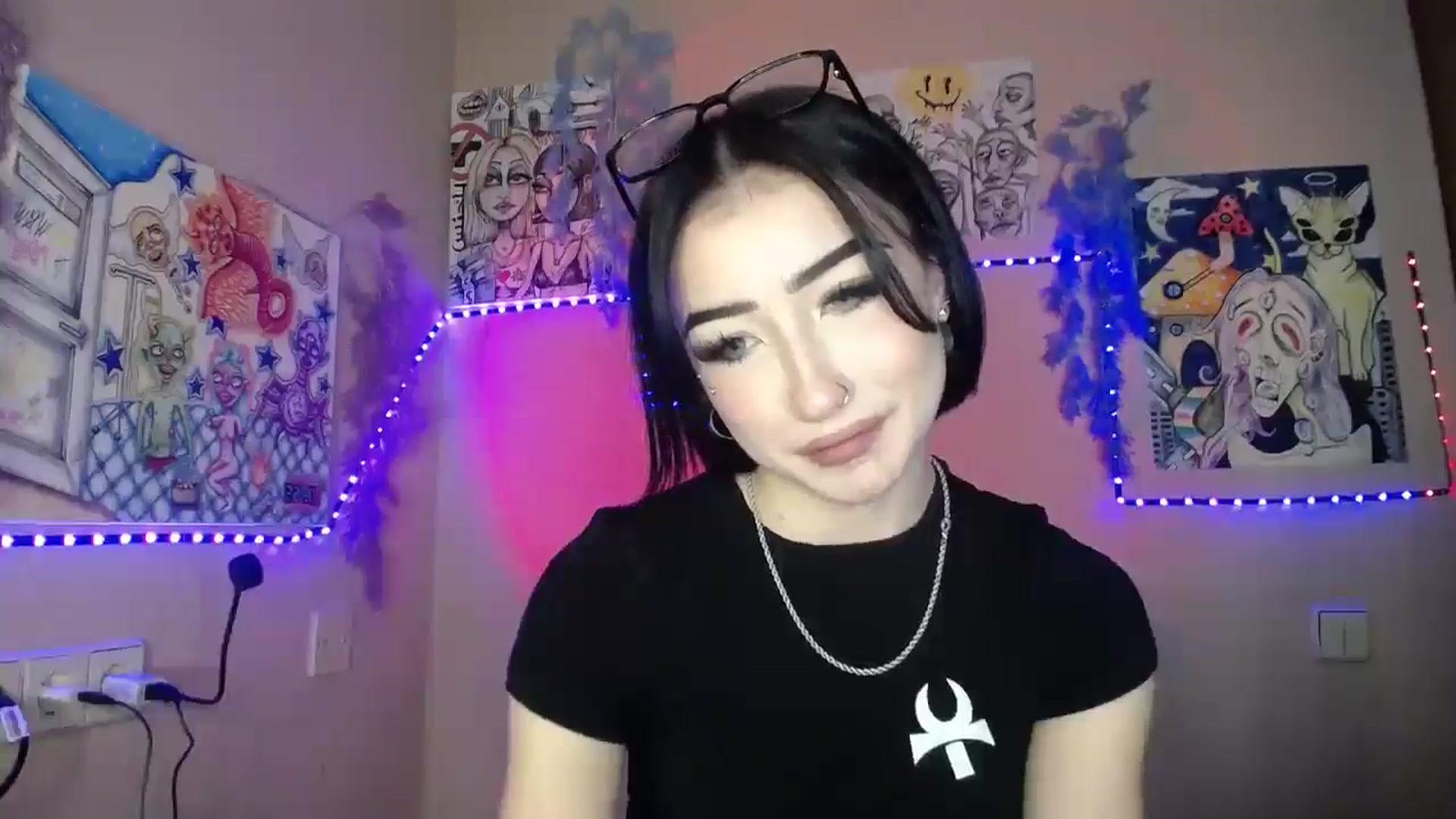 Gallery image thumbnail from Young_Evil's myfreecams stream on, 01/08/2026, 15:22 image 18 of 20