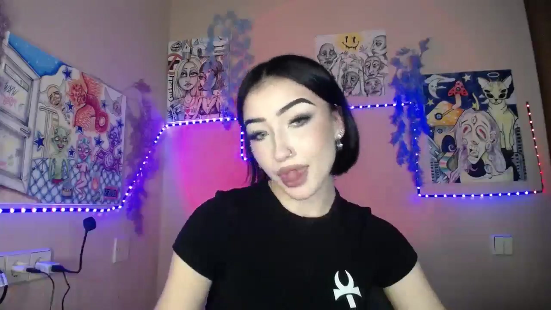 Gallery image thumbnail from Young_Evil's myfreecams stream on, 01/08/2026, 16:03 image 16 of 20