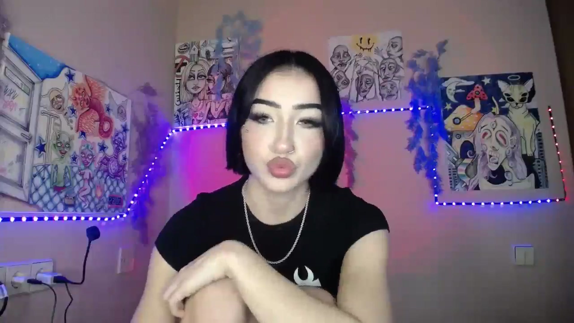 Gallery image thumbnail from Young_Evil's myfreecams stream on, 01/08/2026, 16:38 image 9 of 20