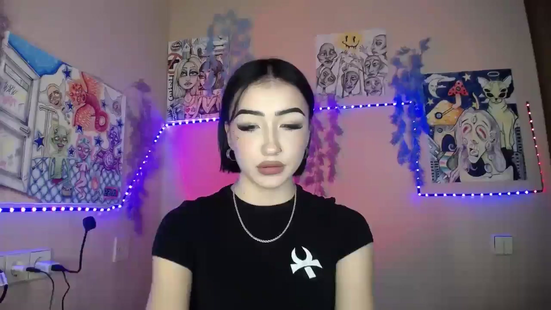 Gallery image thumbnail from Young_Evil's myfreecams stream on, 01/08/2026, 16:38 image 13 of 20