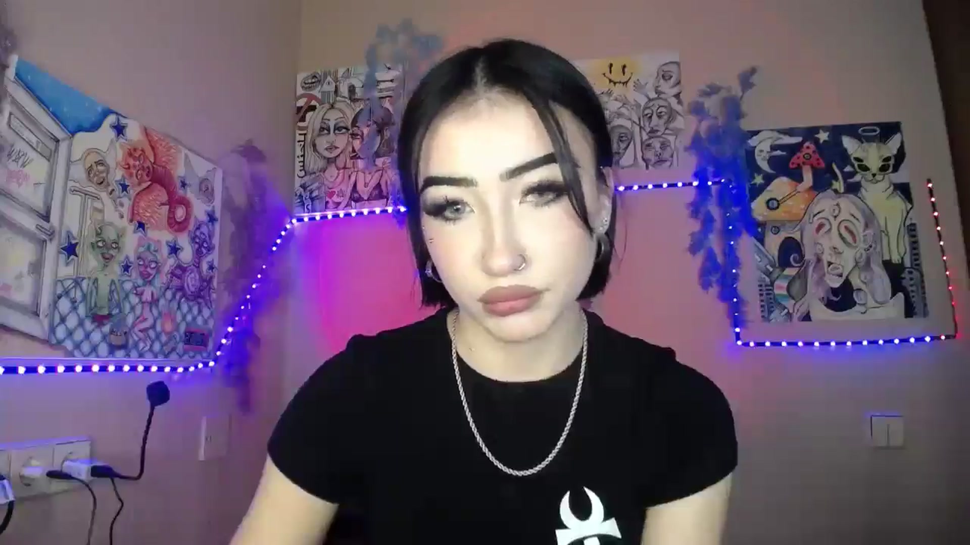 Gallery image thumbnail from Young_Evil's myfreecams stream on, 01/08/2026, 16:38 image 17 of 20