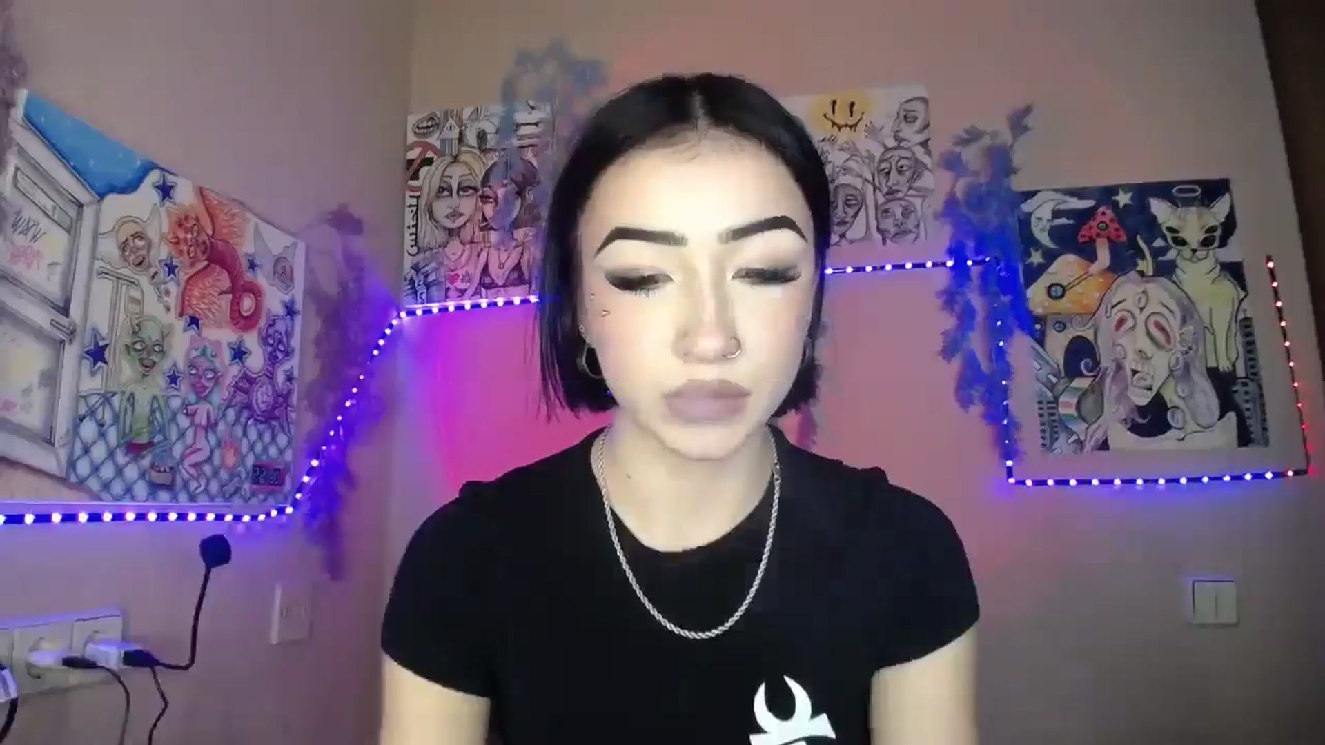 Gallery image thumbnail from Young_Evil's myfreecams stream on, 01/08/2026, 17:10 image 3 of 20