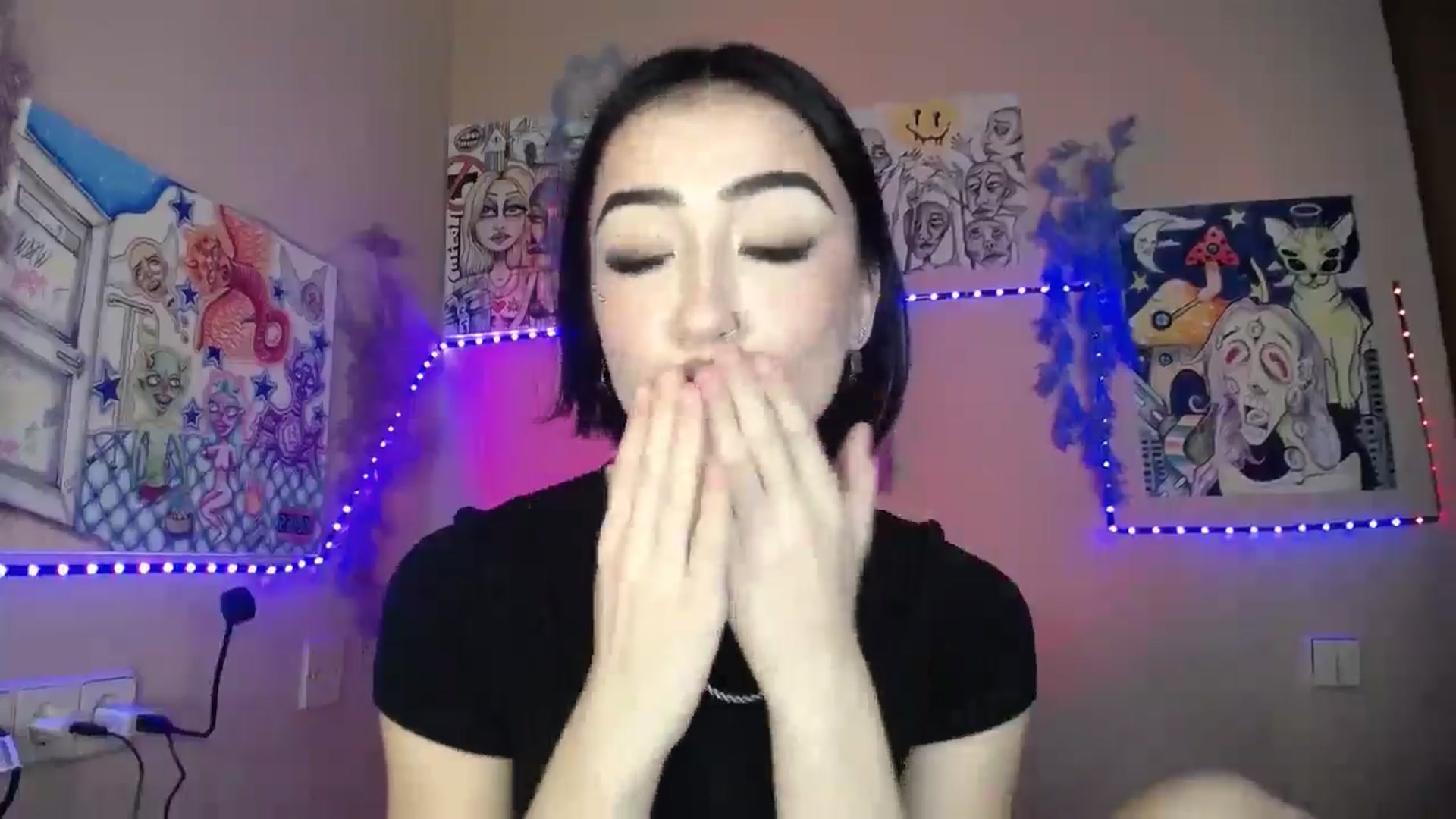 Gallery image thumbnail from Young_Evil's myfreecams stream on, 01/08/2026, 17:10 image 14 of 20
