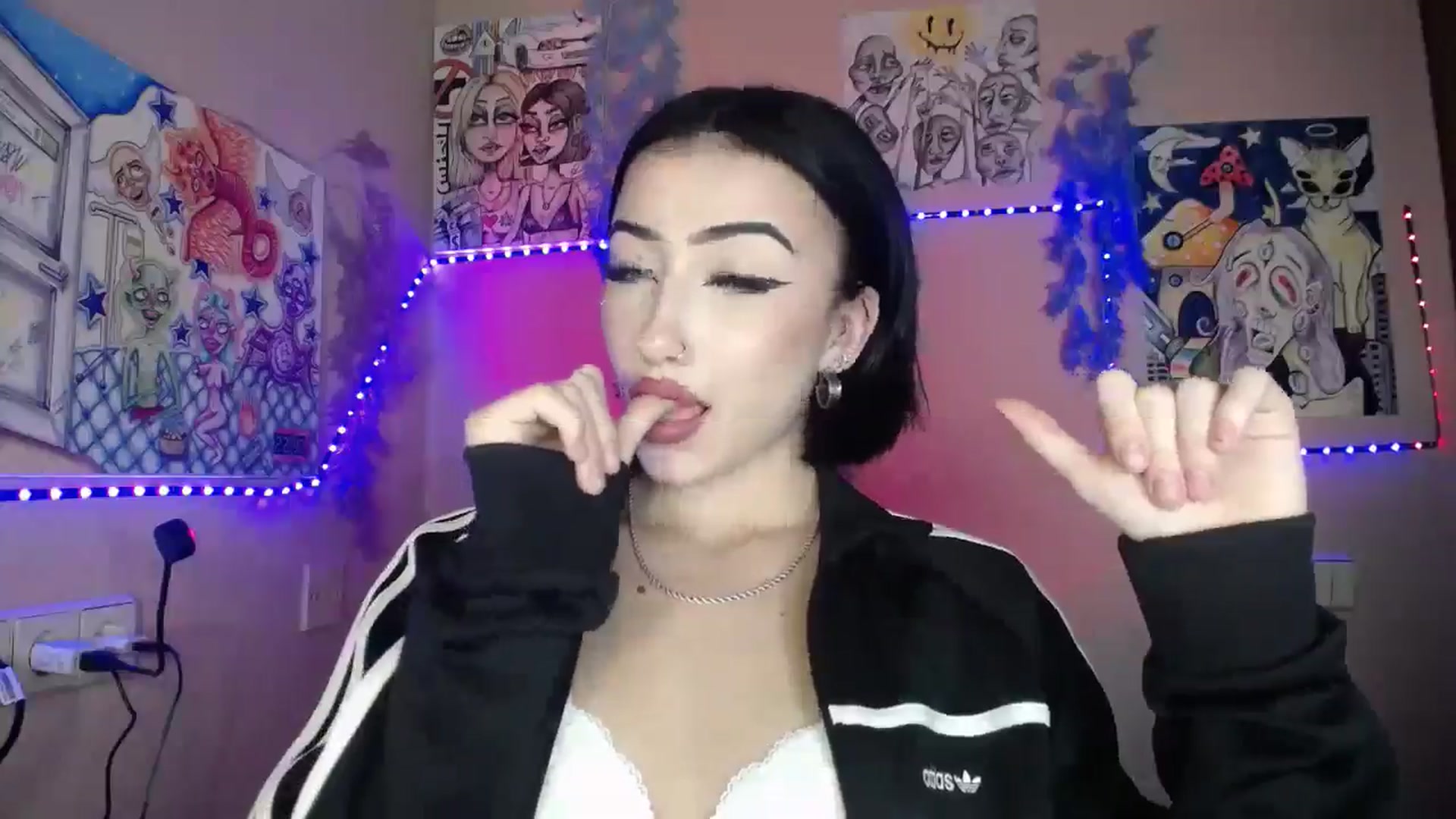Gallery image thumbnail from Young_Evil's myfreecams stream on, 01/09/2026, 17:08 image 14 of 20