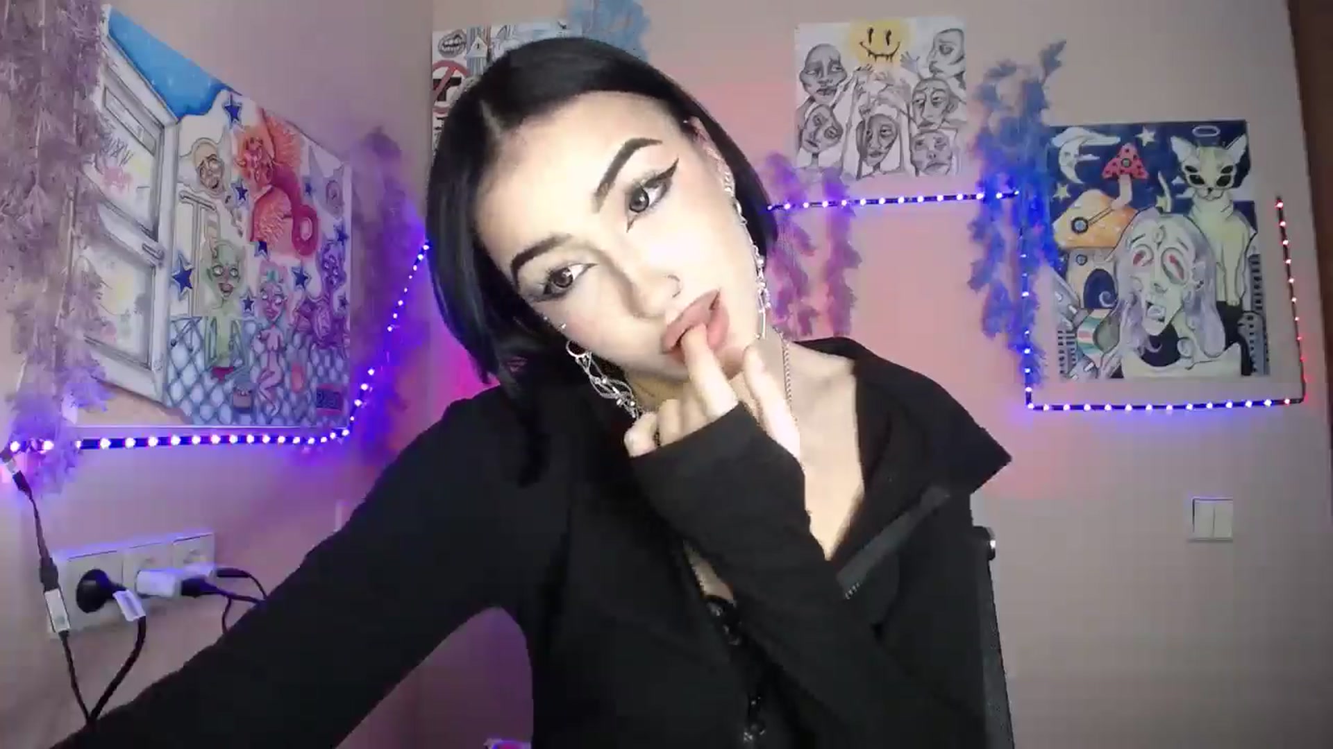 Gallery image thumbnail from Young_Evil's myfreecams stream on, 01/12/2026, 13:38 image 6 of 20