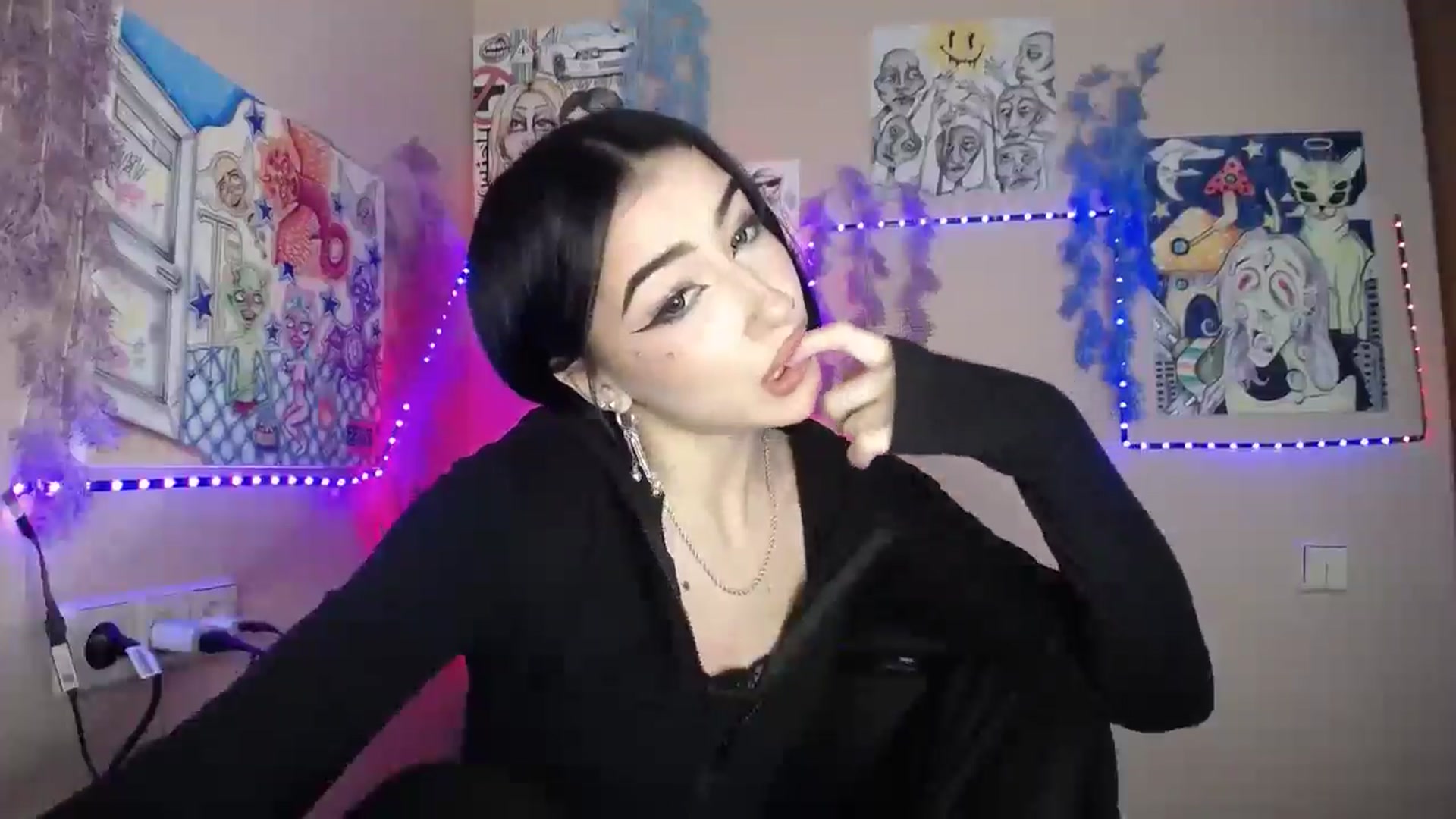 Gallery image thumbnail from Young_Evil's myfreecams stream on, 01/12/2026, 13:38 image 14 of 20