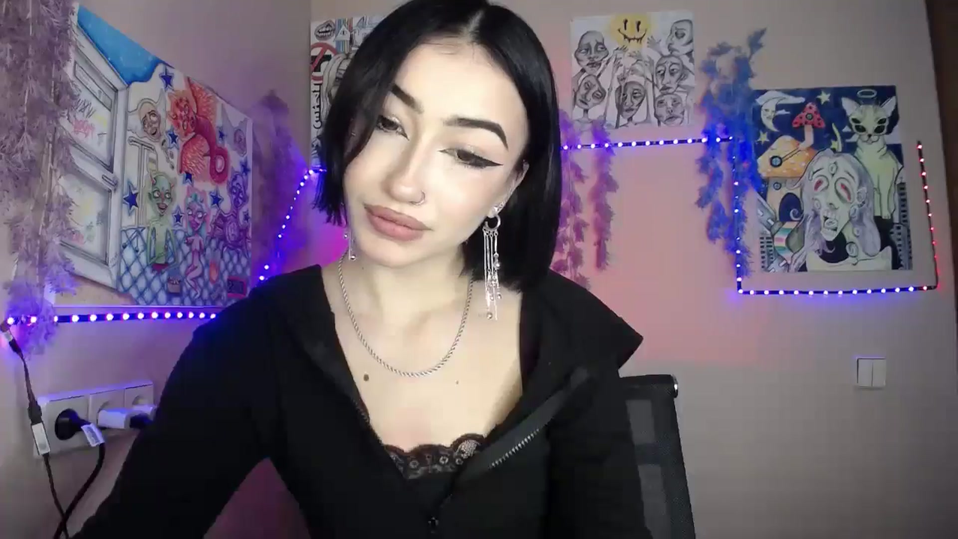Gallery image thumbnail from Young_Evil's myfreecams stream on, 01/12/2026, 13:38 image 4 of 20