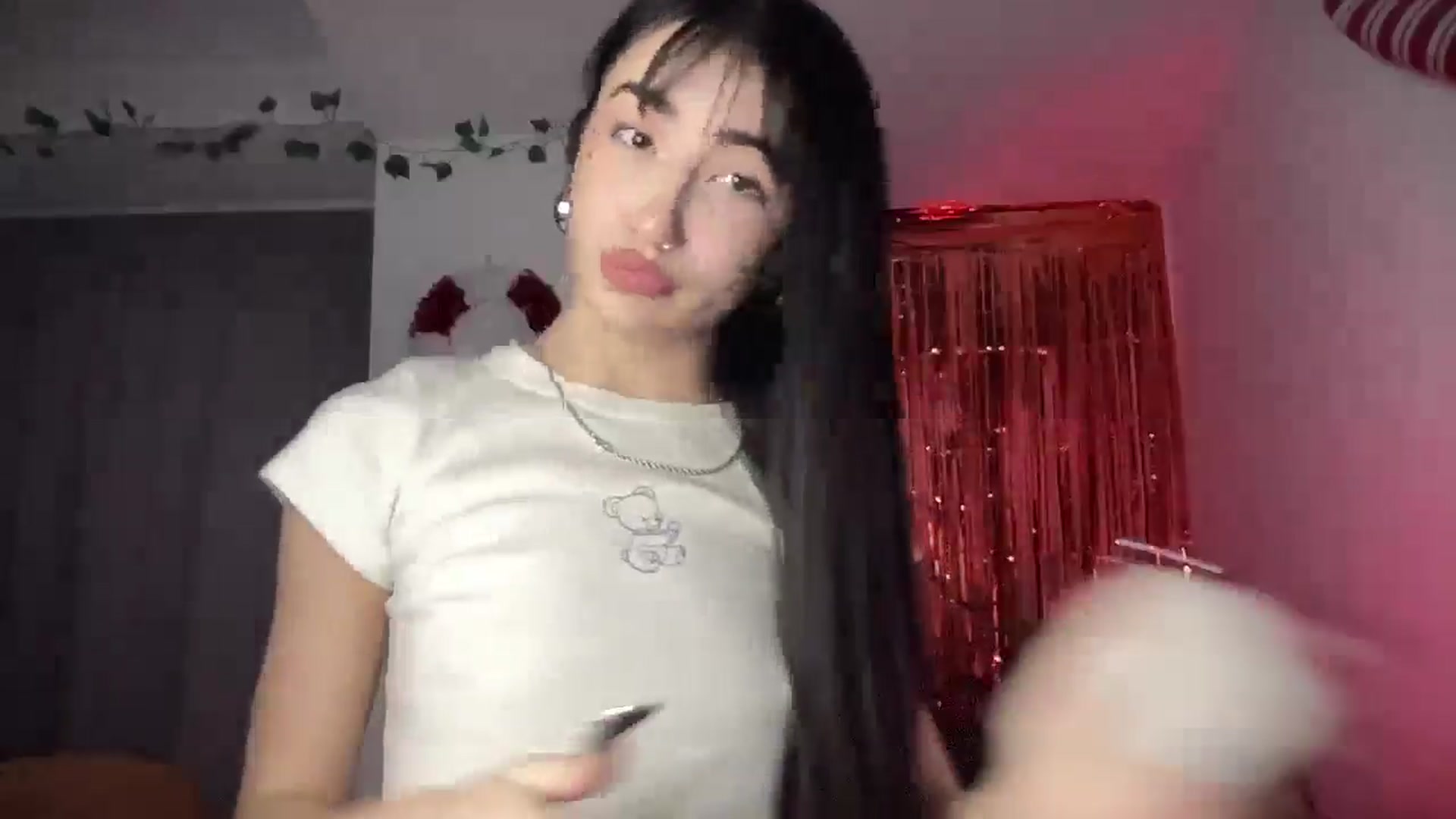 Gallery image thumbnail from Young_Evil's myfreecams stream on, 01/16/2026, 19:22 image 18 of 20
