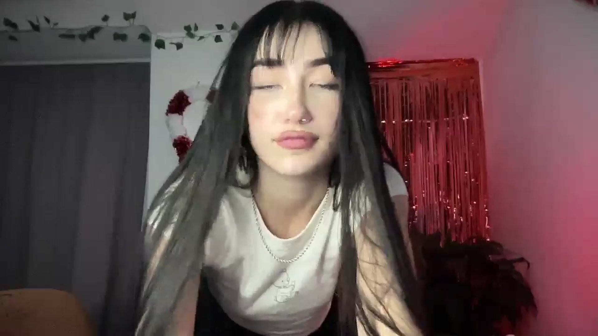 Gallery image thumbnail from Young_Evil's myfreecams stream on, 01/16/2026, 19:22 image 8 of 20