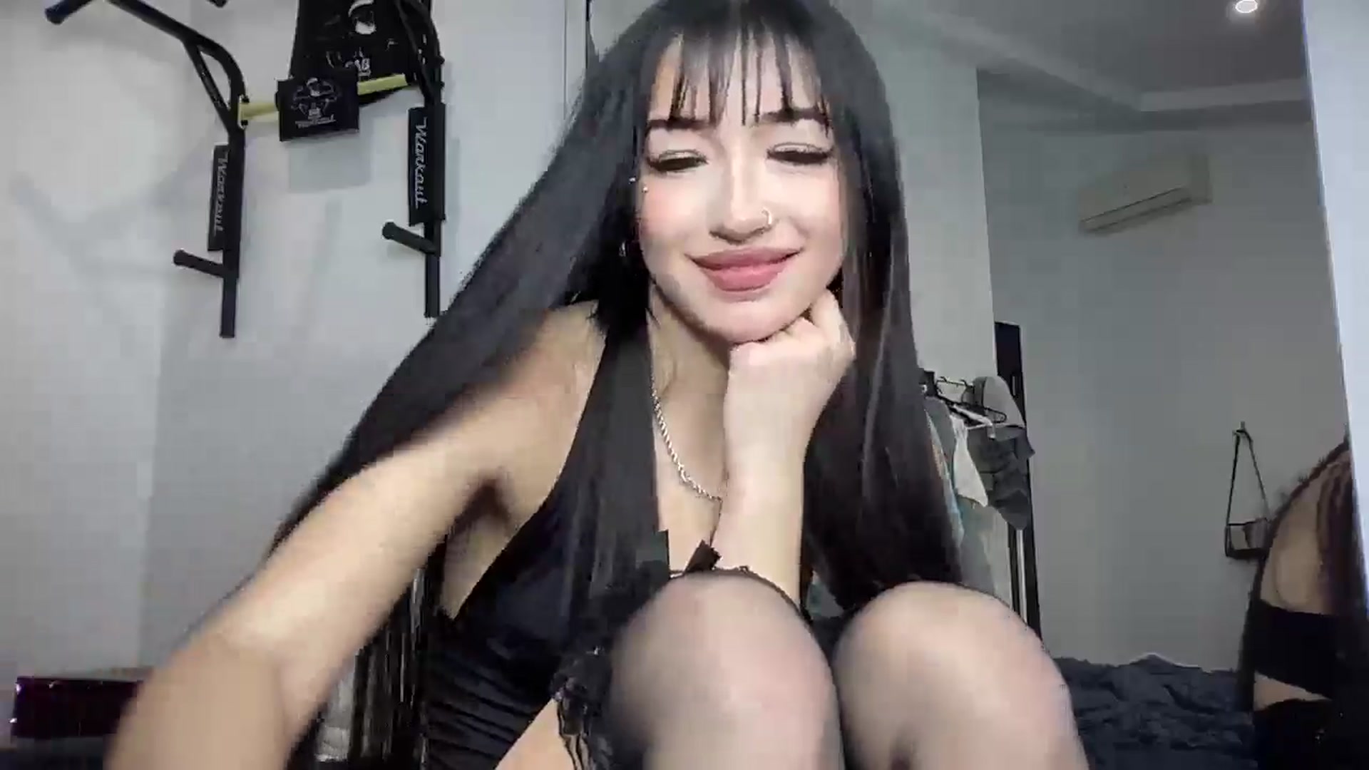 Gallery image thumbnail from Young_Evil's myfreecams stream on, 01/17/2026, 16:20 image 18 of 20