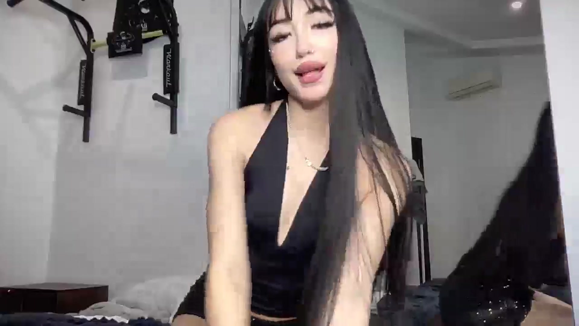 Gallery image thumbnail from Young_Evil's myfreecams stream on, 01/17/2026, 16:20 image 5 of 20