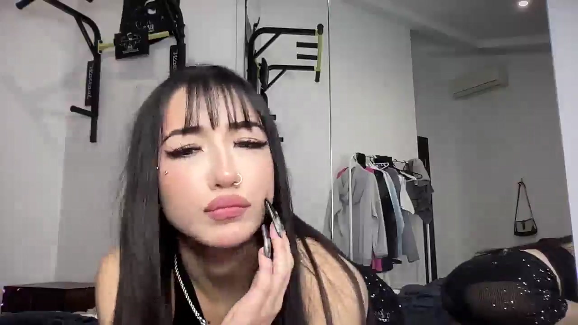 Gallery image thumbnail from Young_Evil's myfreecams stream on, 01/17/2026, 16:20 image 12 of 20