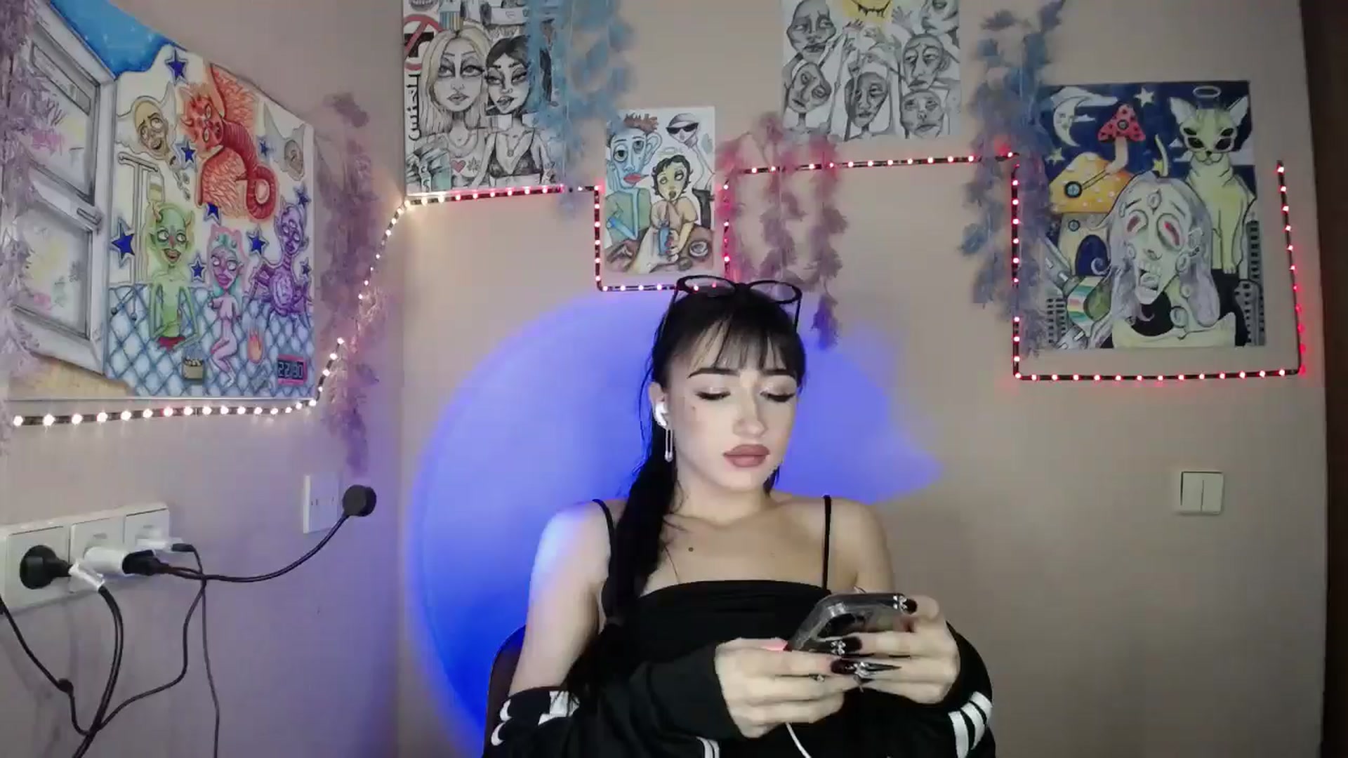 Gallery image thumbnail from Young_Evil's myfreecams stream on, 02/13/2026, 14:56 image 11 of 20