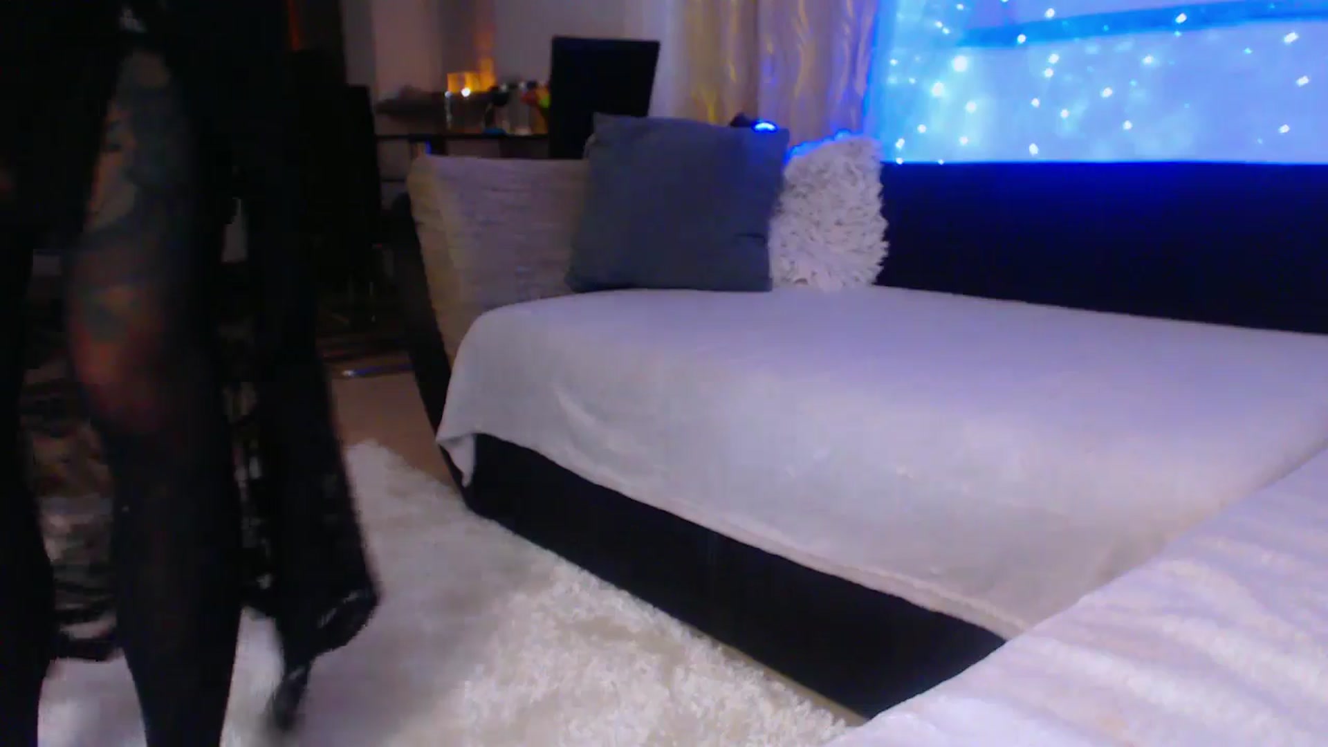 Gallery image thumbnail from YourArielXXX's myfreecams stream on, 01/01/2025, 20:56 image 14 of 20