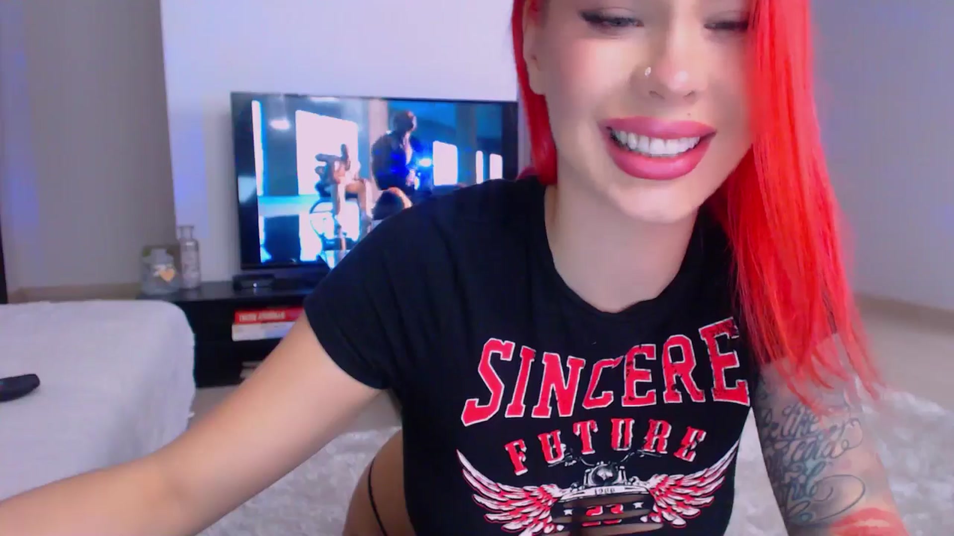 Gallery image thumbnail from YourArielXXX's myfreecams stream on, 03/04/2025, 10:00 image 7 of 20
