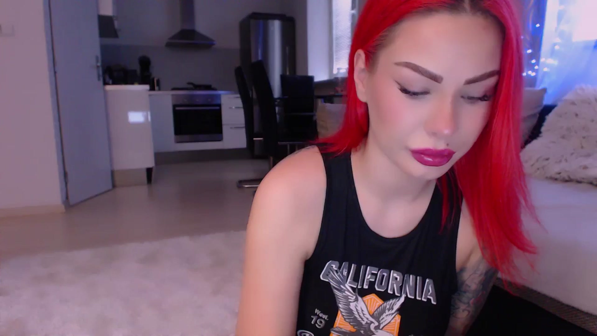 Gallery image thumbnail from YourArielXXX's myfreecams stream on, 03/24/2025, 16:58 image 2 of 20
