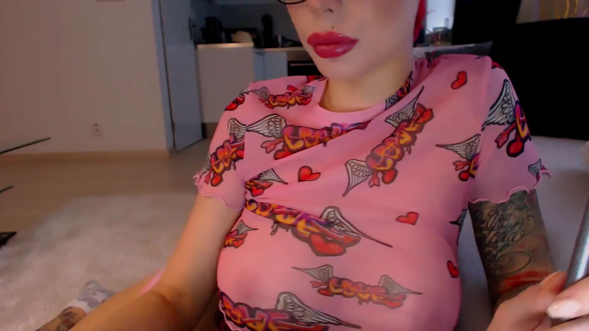 Gallery image thumbnail from YourArielXXX's myfreecams stream on, 06/08/2025, 18:26 image 3 of 20