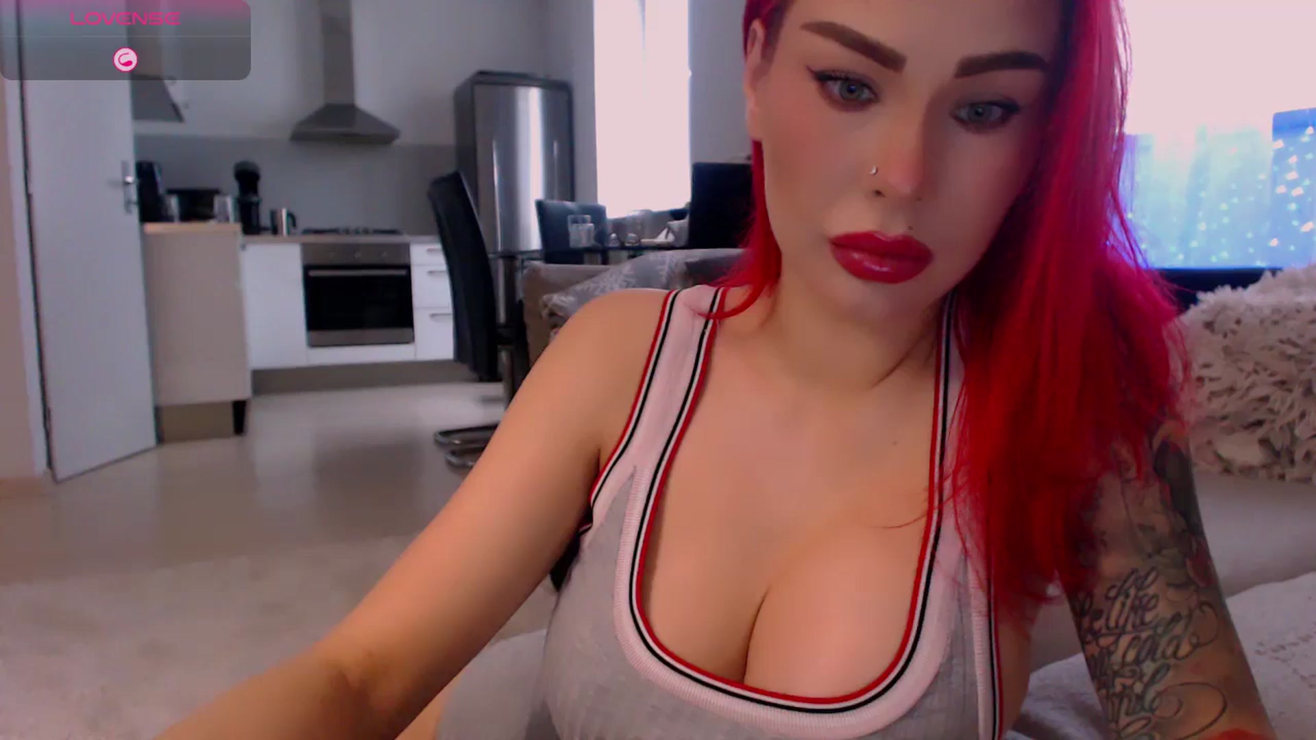 Gallery image thumbnail from YourArielXXX's myfreecams stream on, 06/11/2025, 16:32 image 2 of 20