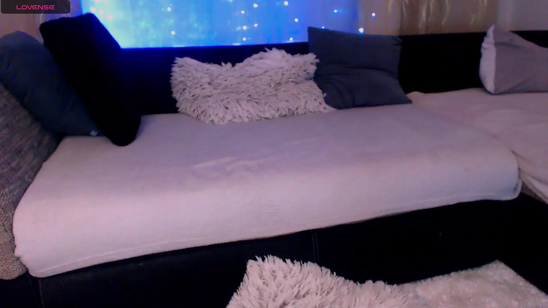 Gallery image thumbnail from YourArielXXX's myfreecams stream on, 06/15/2025, 20:31 image 9 of 20