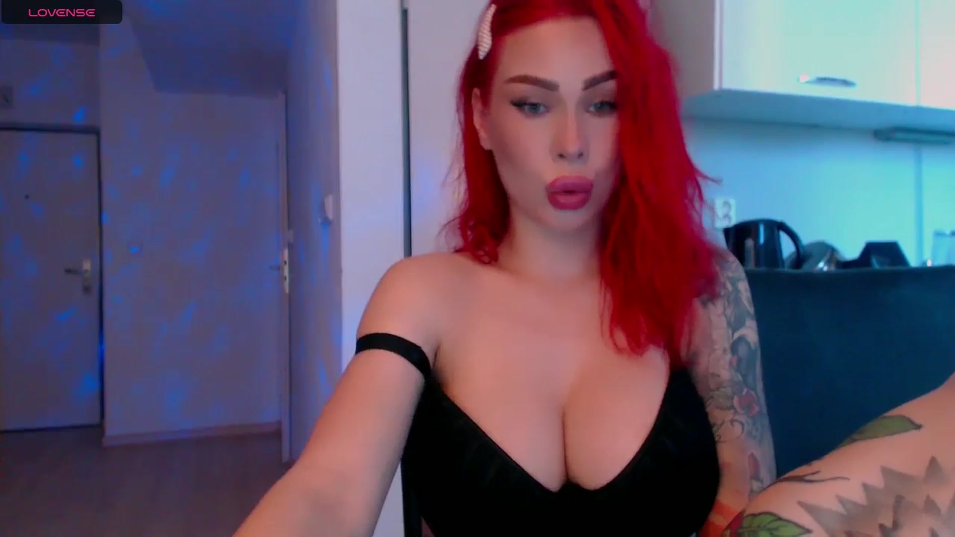 Gallery image thumbnail from YourArielXXX's myfreecams stream on, 06/29/2025, 18:13 image 14 of 20